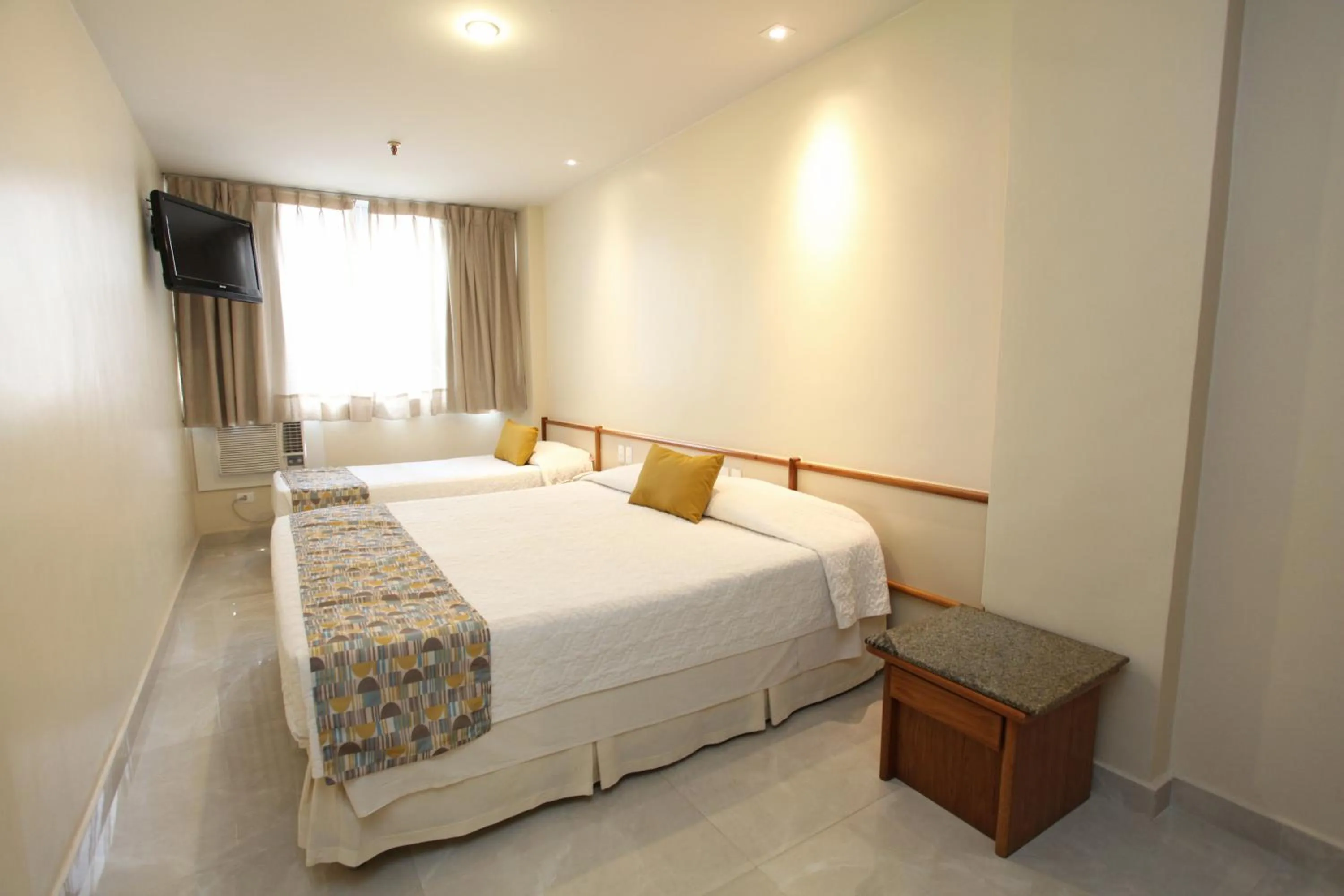 Standard Triple Room in Mengo Palace Hotel