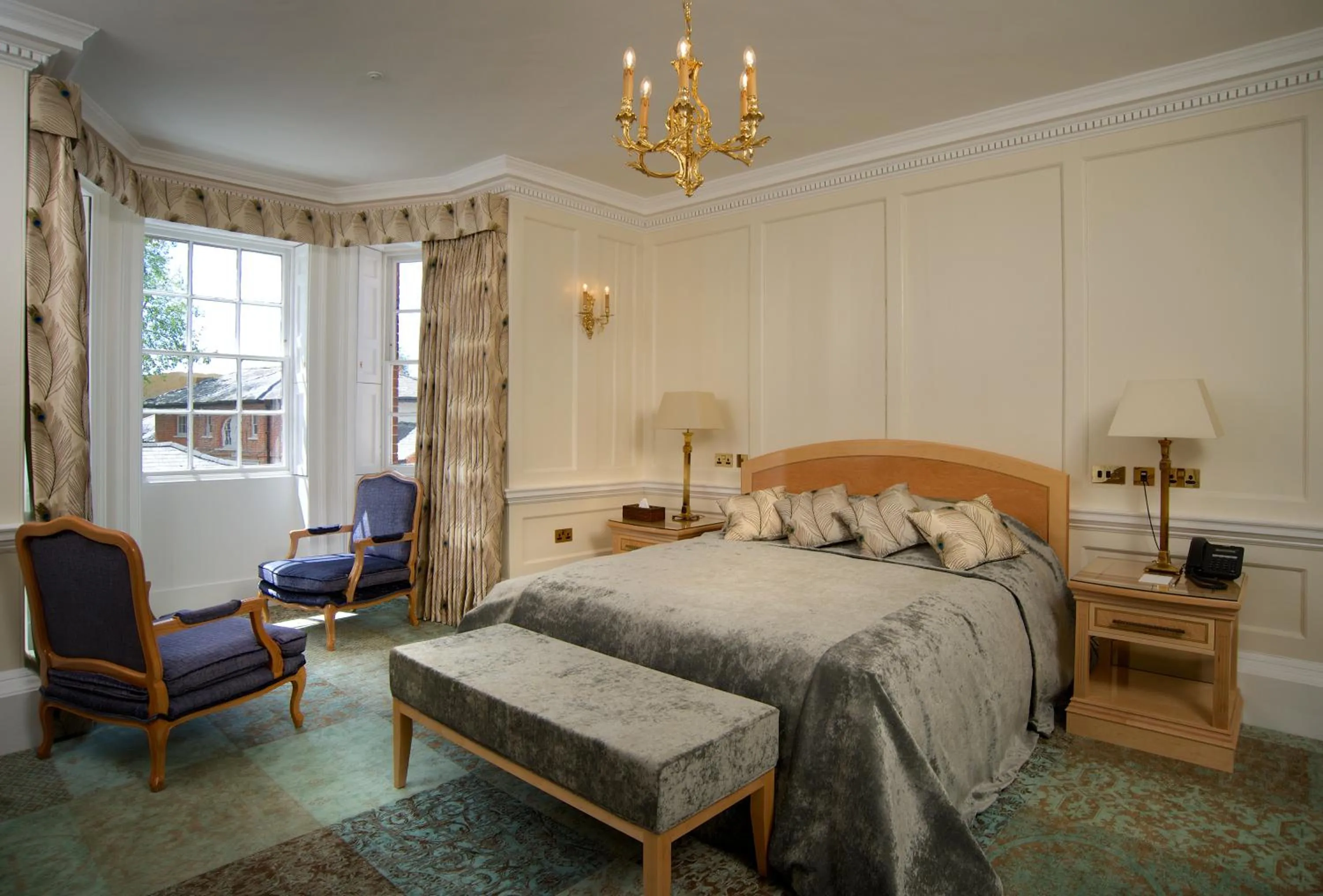Deluxe King Suite in GreyFriars