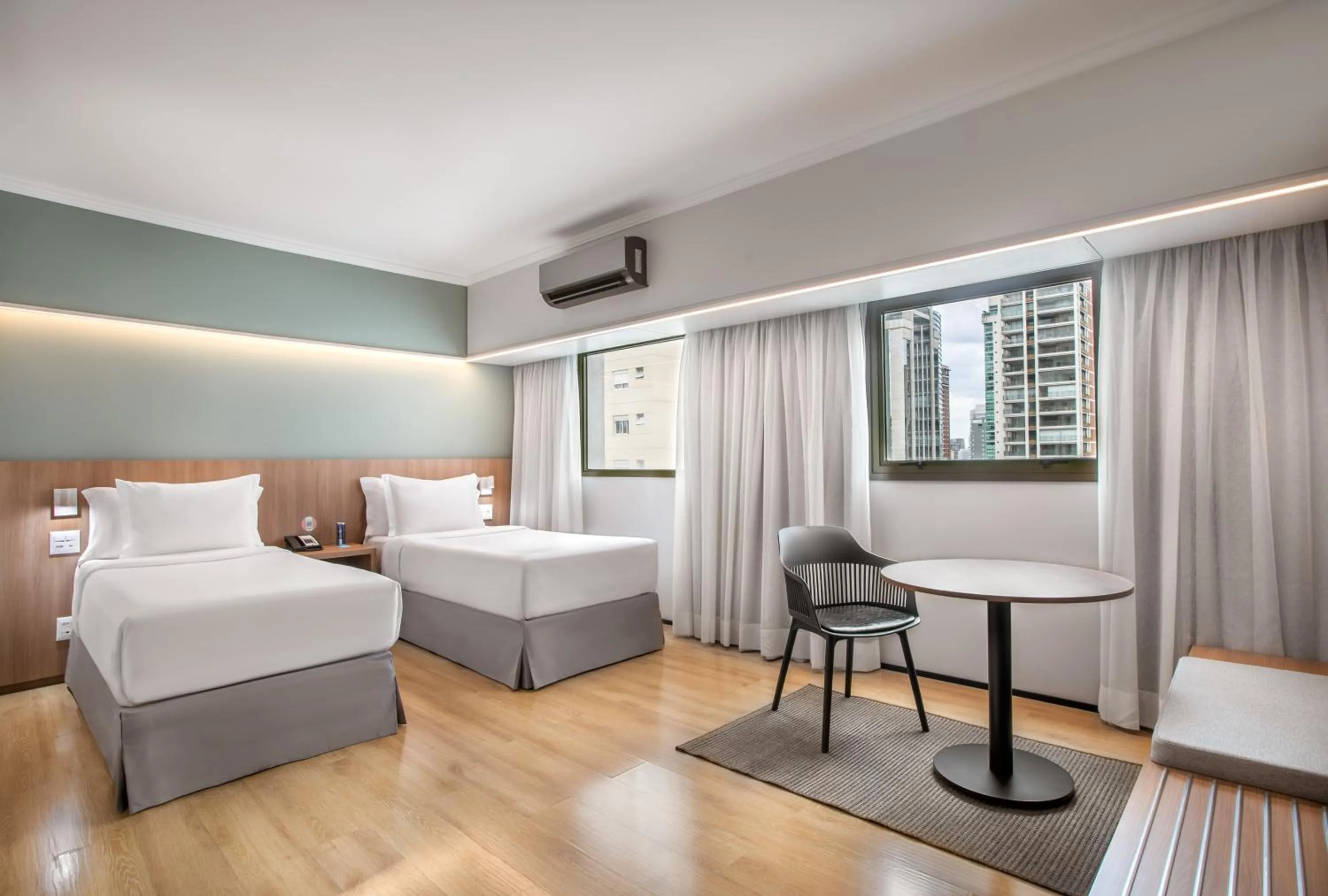 The Innside Premium Room Twin - single occupancy in INNSiDE by Meliá São Paulo Iguatemi