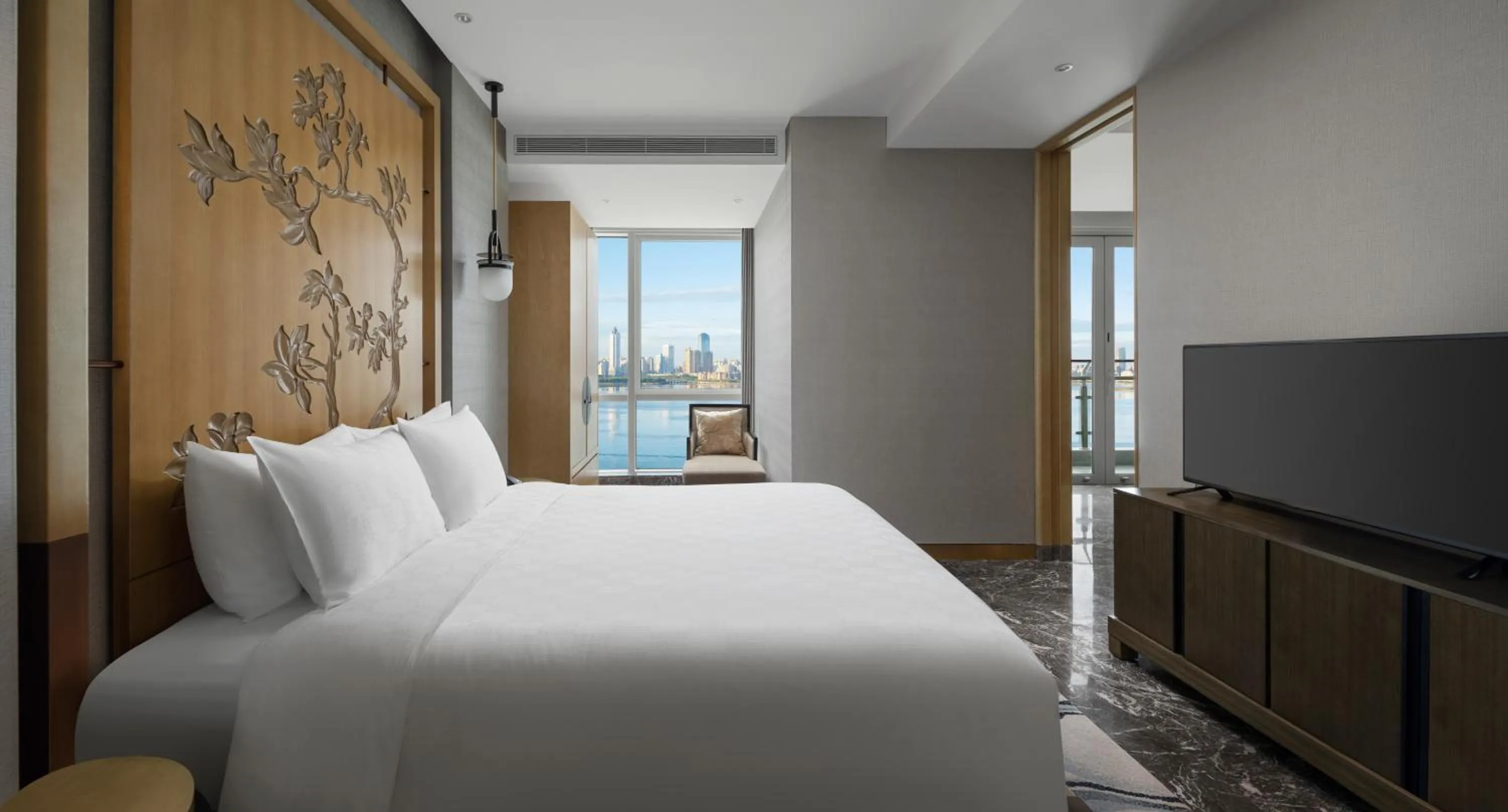 One-Bedroom Suite with Sea View in InterContinental Haikou Seaview by IHG