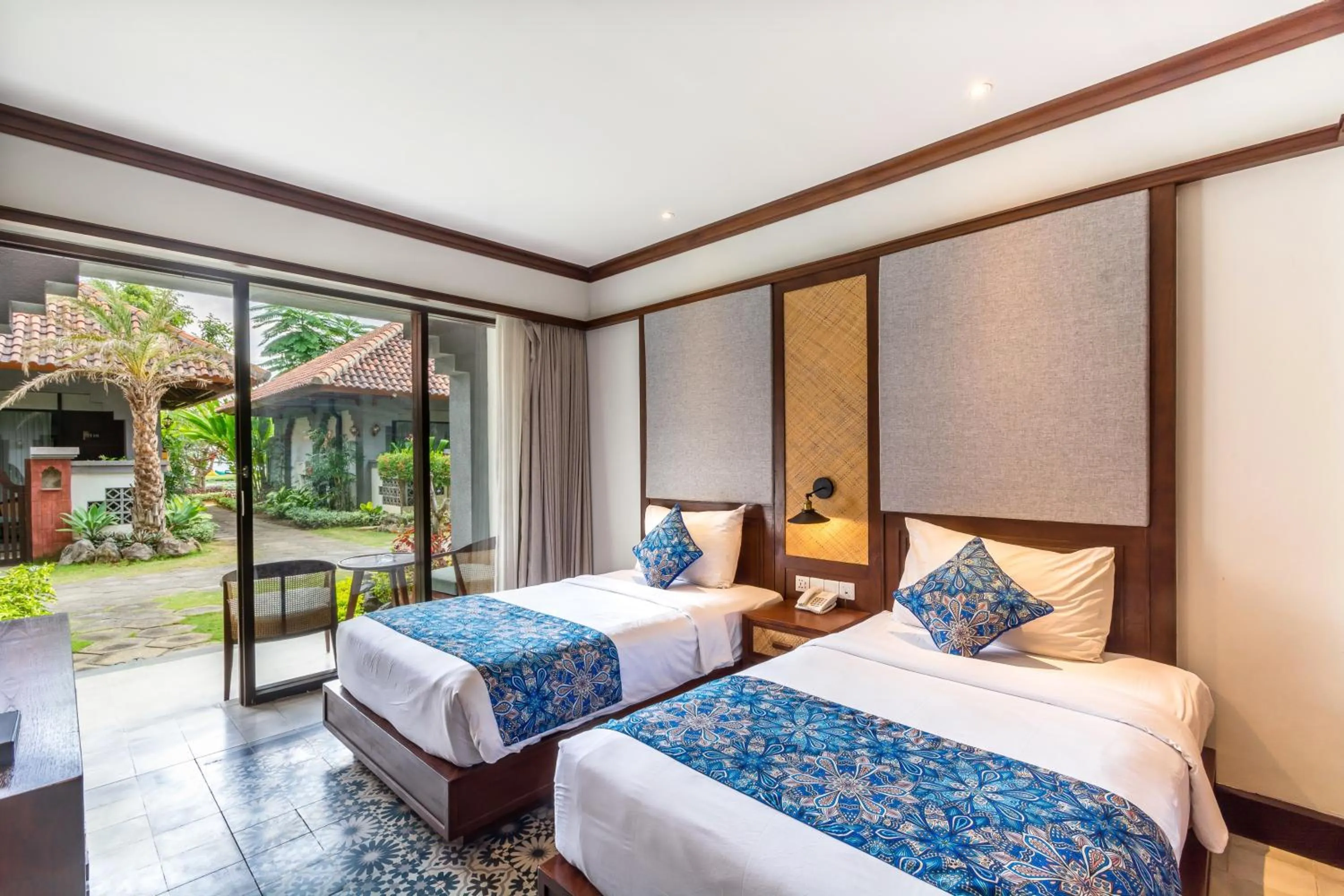 Deluxe Twin Room in Lovina Beach Club & Resort