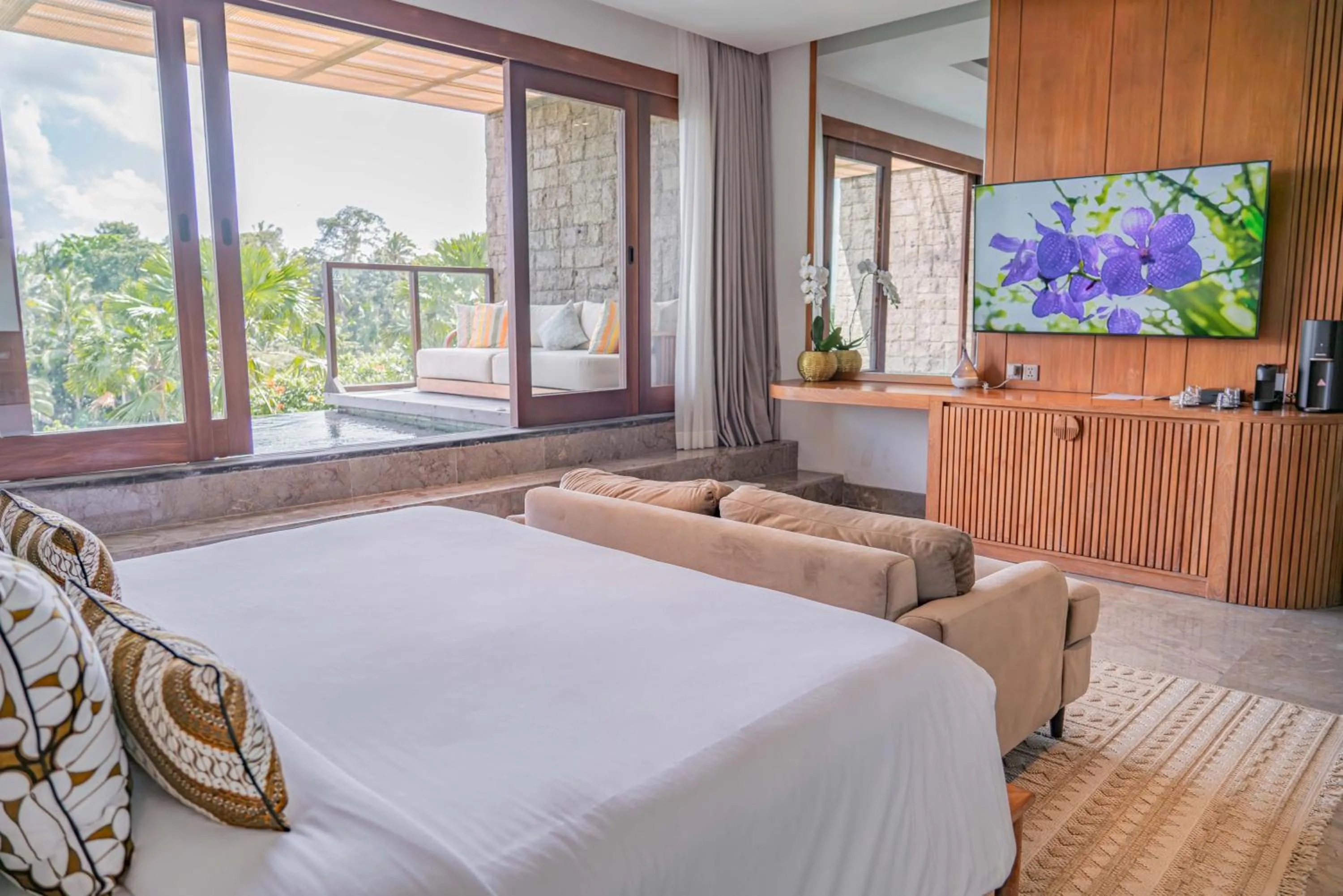 Goya Pool Suite in Goya Boutique Resort