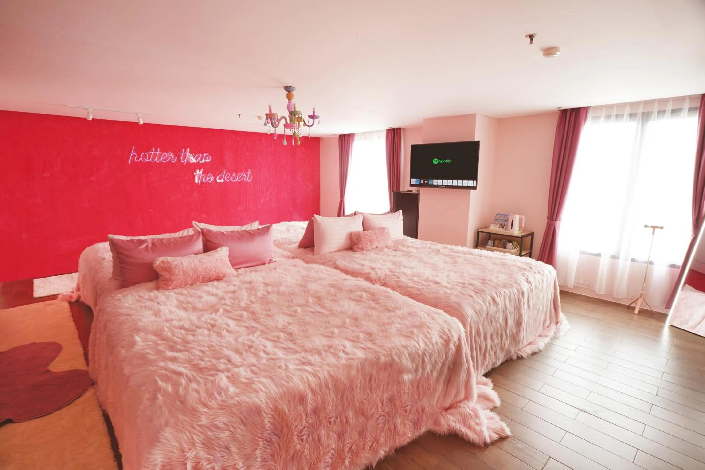 Bridal Room in Yellow Bee Tangerang