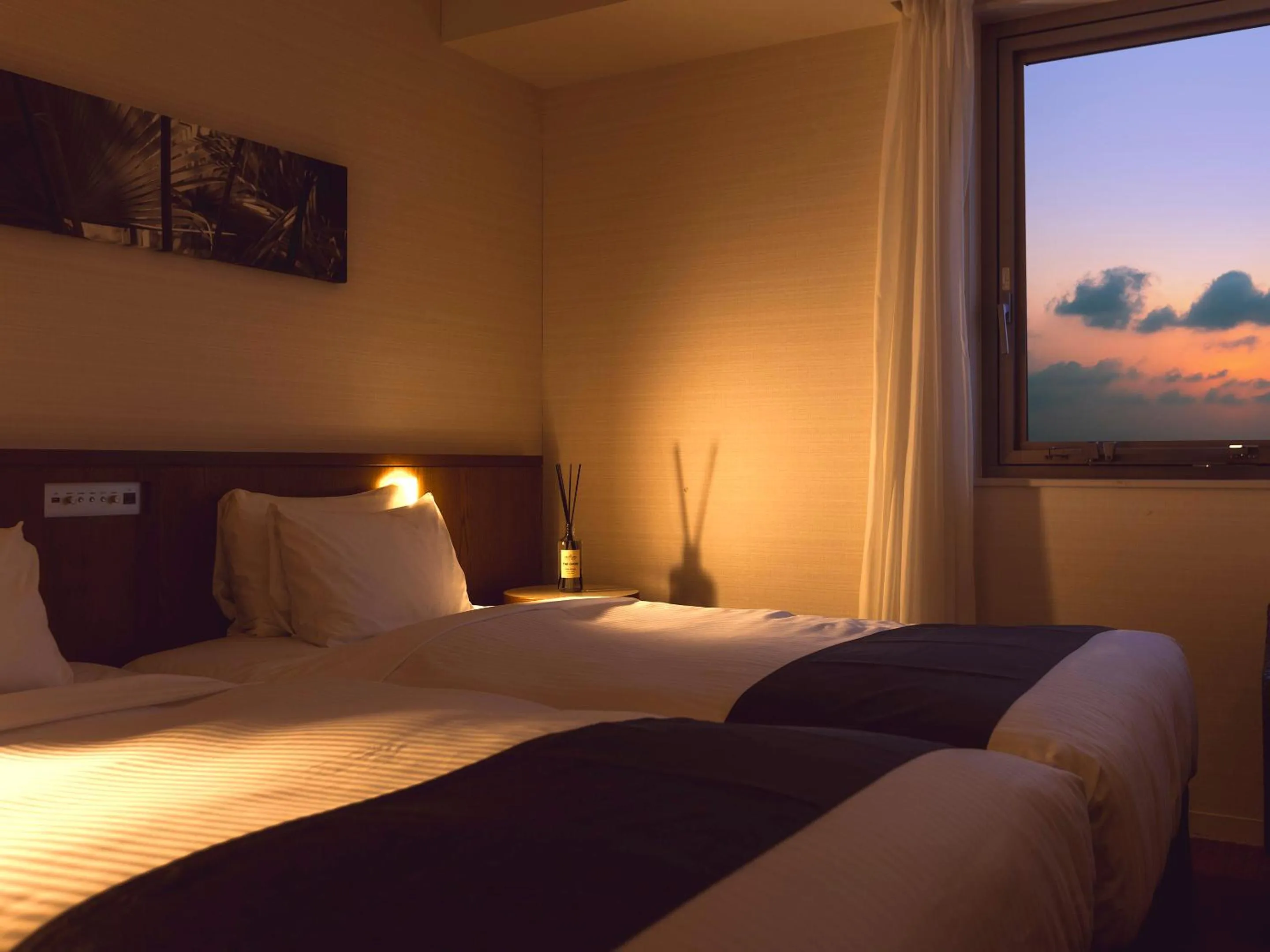 Comfort Floor Hollywood Twin Nonsmoking - single occupancy in Hotel Gracery Naha