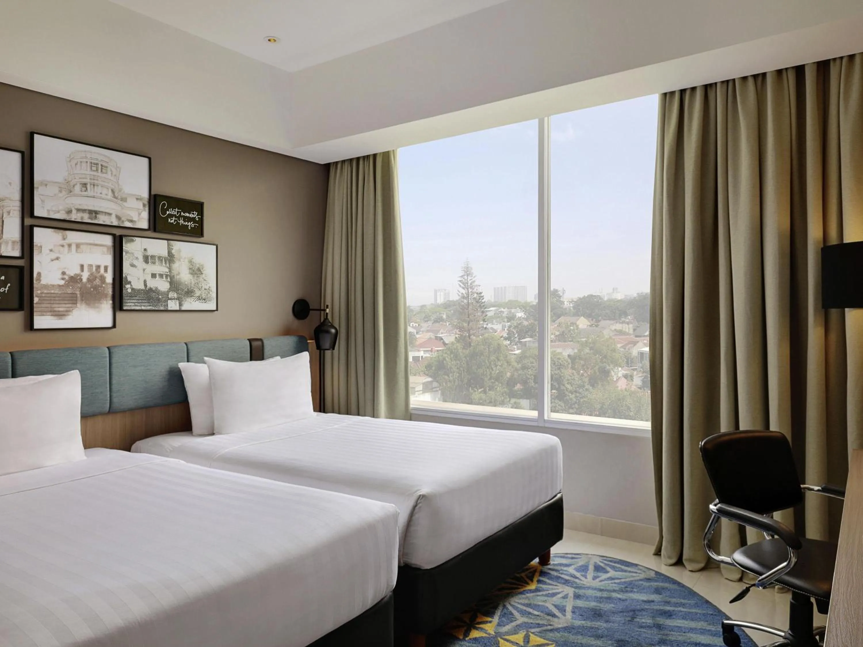 Superior Twin Room in Mercure Bandung Nexa Supratman