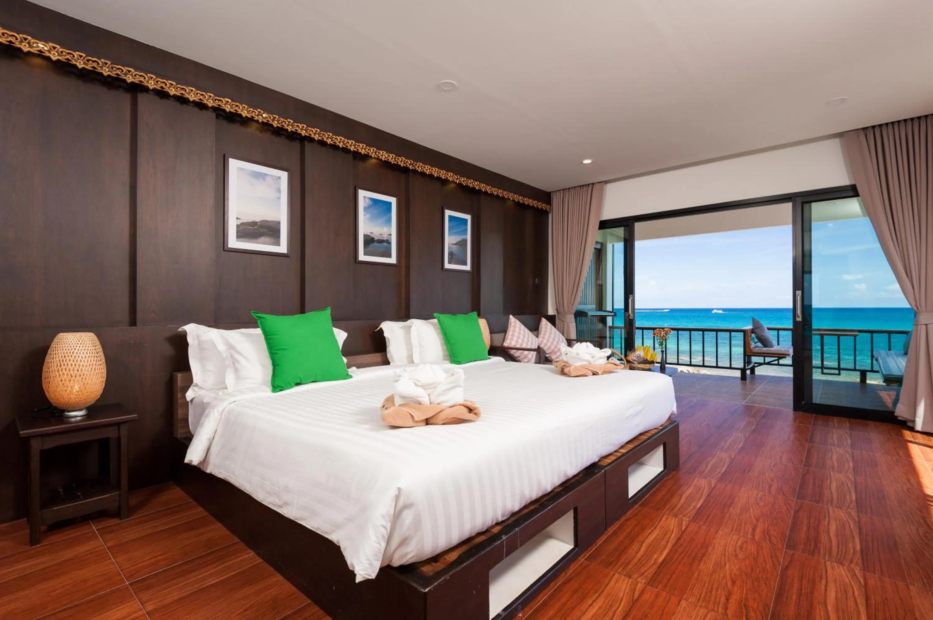 Deluxe Double or Twin Room with Sea View in Simple Life Cliff View Resort