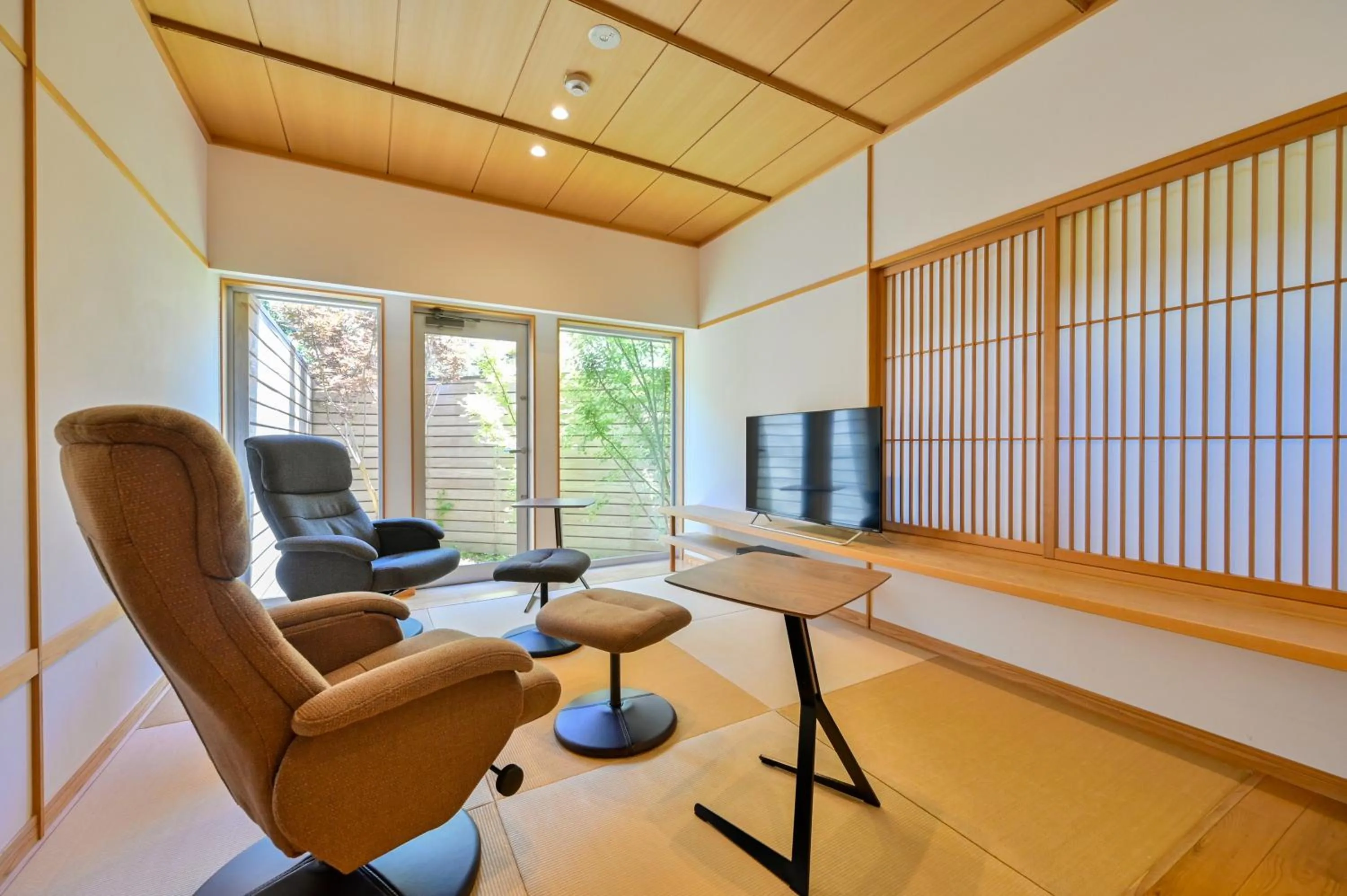 Room with Tatami Area and Private Hot Spring Bath - Maisonette Villa (Worikara) in Ryokan Yoshidaya