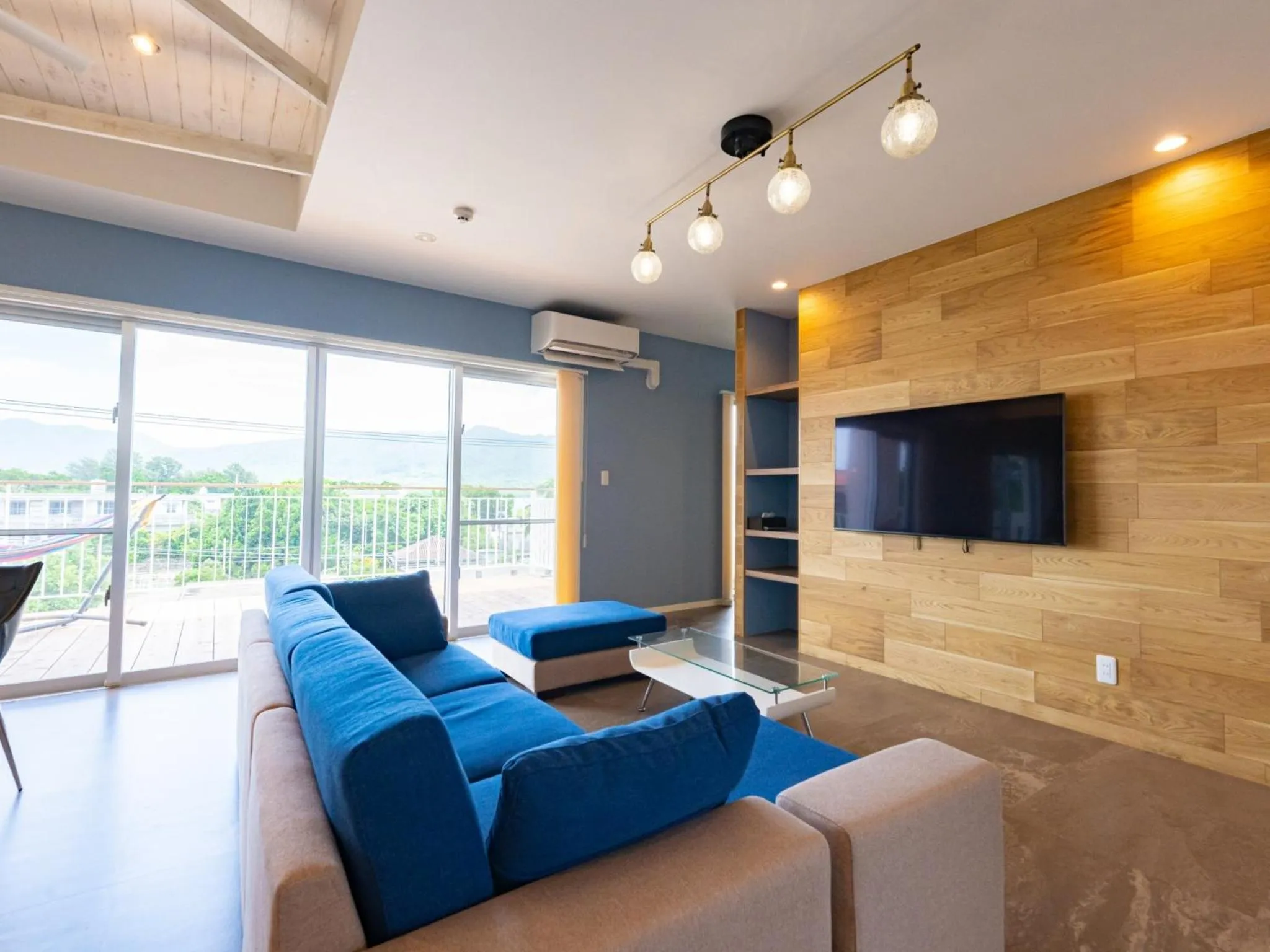 Three-Bedroom Suite in Lulaliya