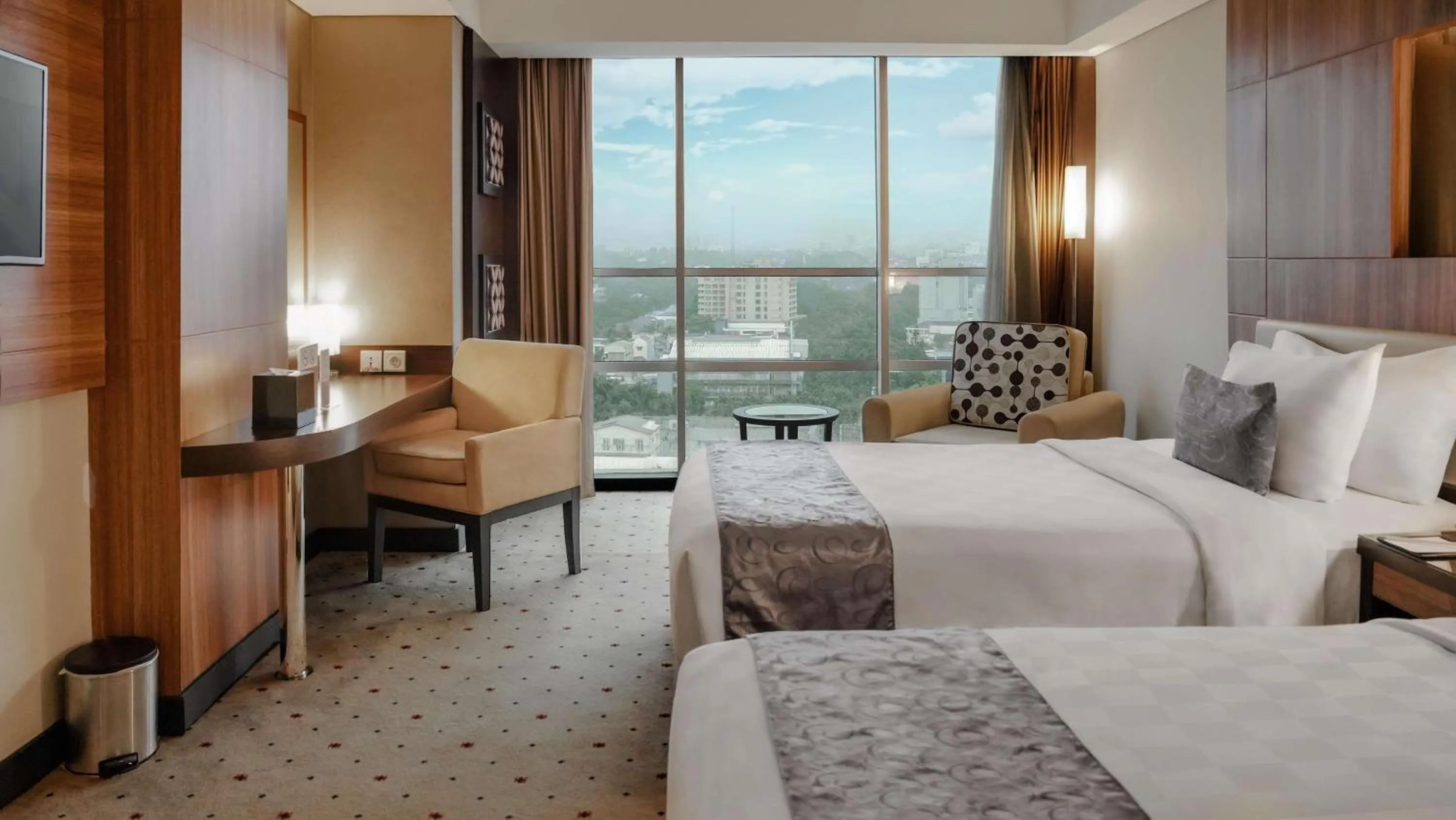 Deluxe Twin Room with City View - Non-Smoking in Best Western Premier La Grande Bandung