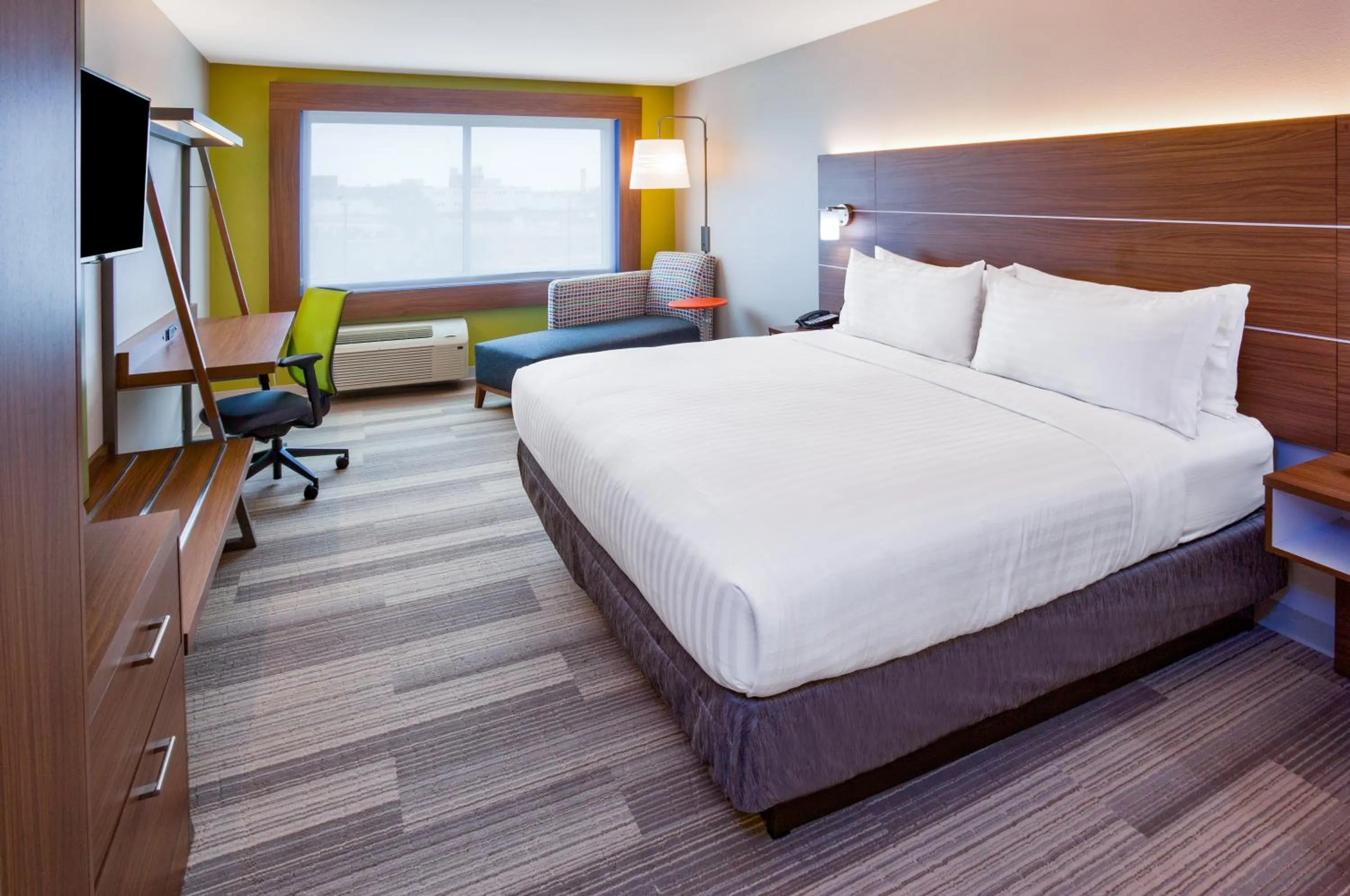Standard Room in Holiday Inn Express and Suites Des Moines Downtown by IHG