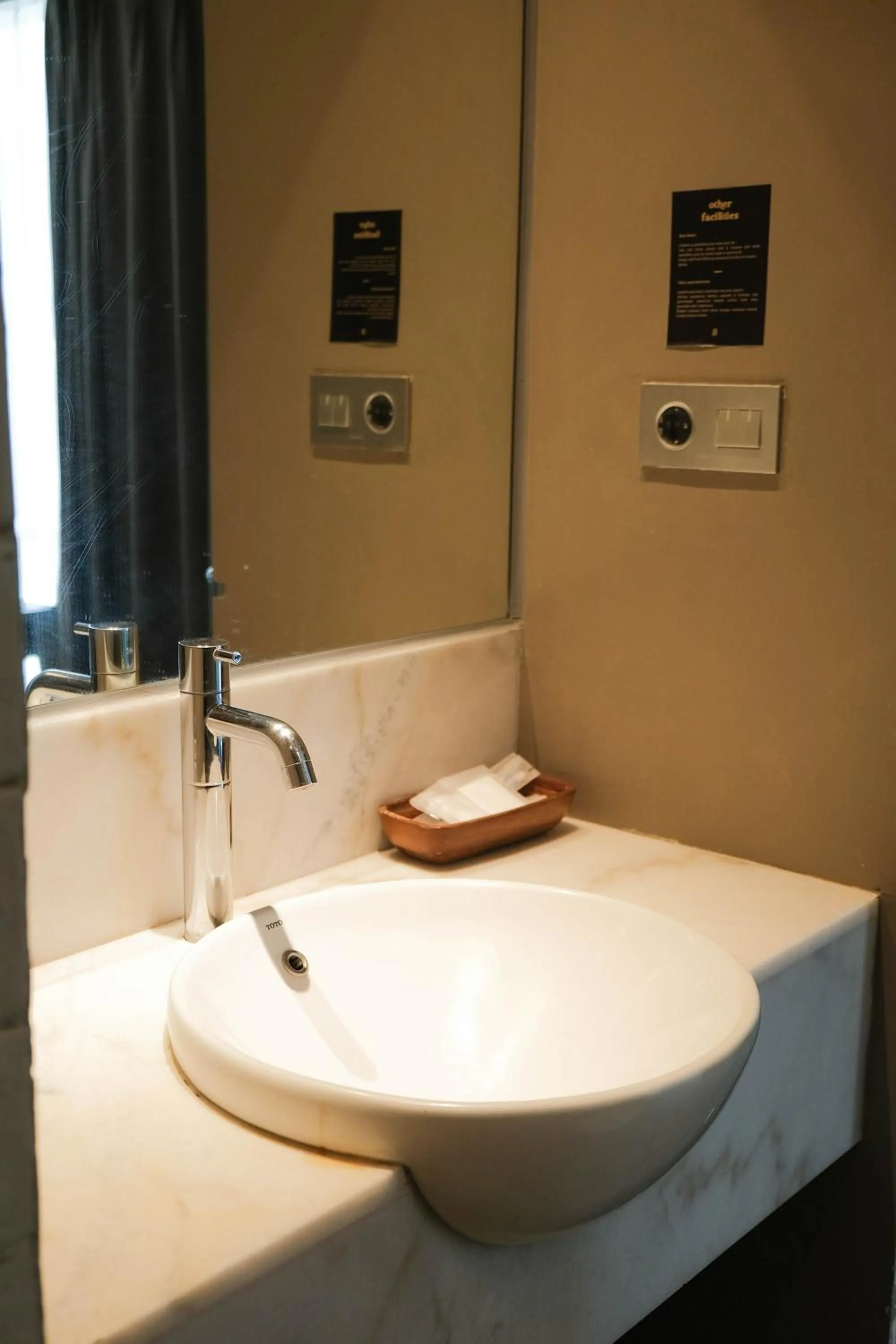 Deluxe Double Room in Allstay Hotel Semarang Simpang Lima