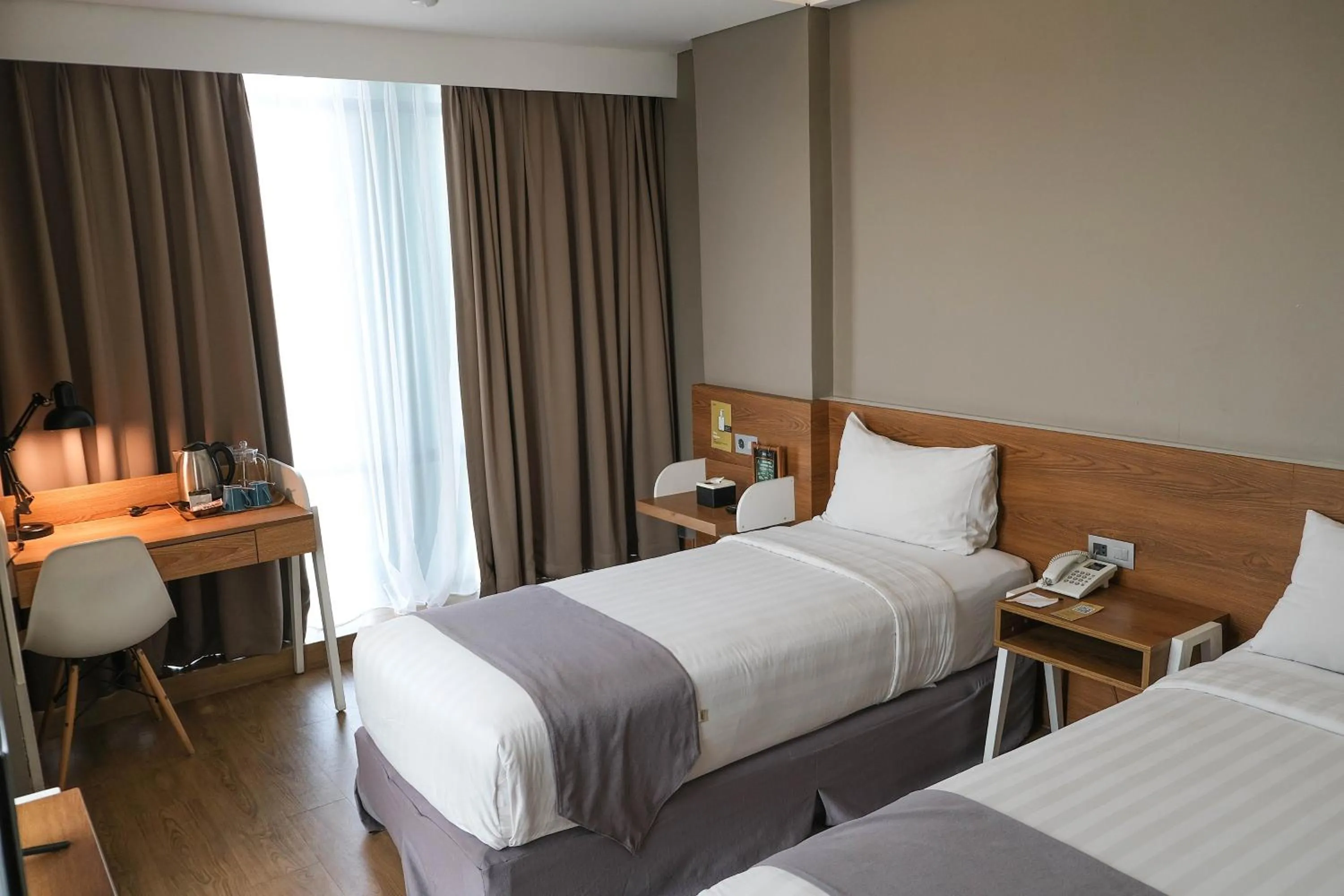 Deluxe Twin Room in Allstay Hotel Semarang Simpang Lima