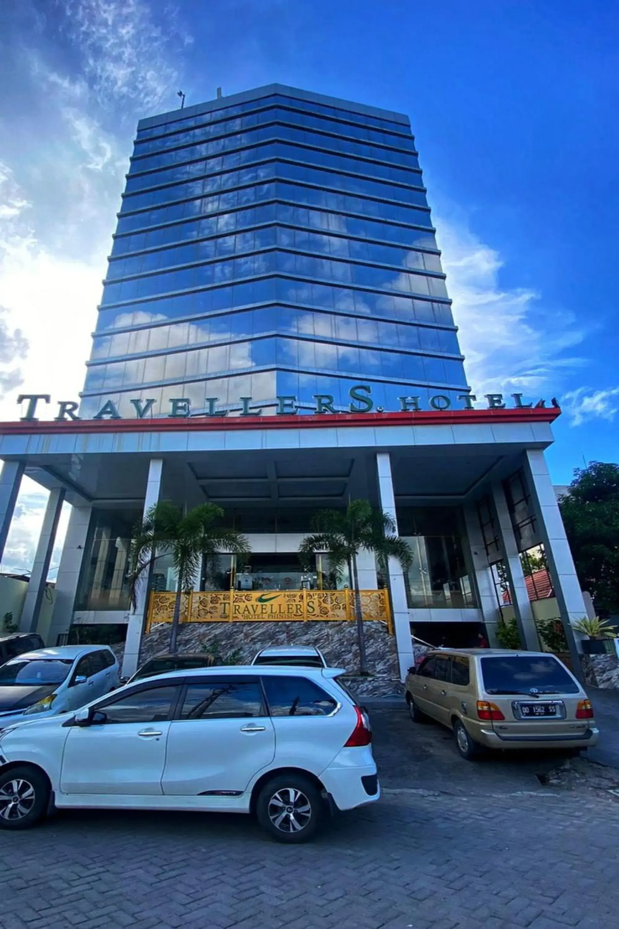 Travellers Hotel Phinisi Travellers Hotel Phinisi