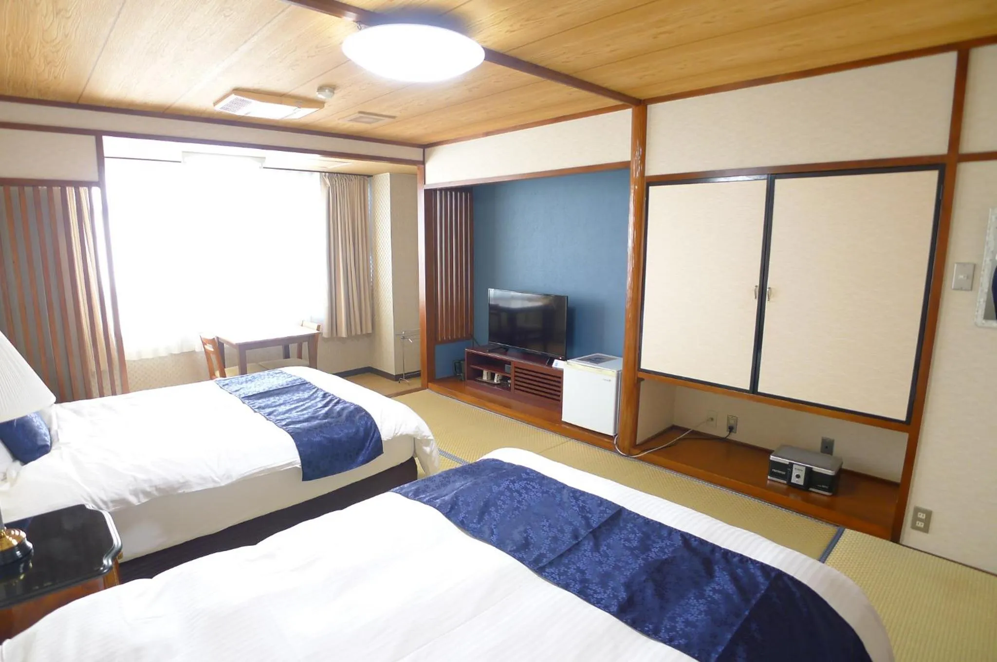 Superior Double Room with Two Double Beds - single occupancy in Hotel Shin Makomo