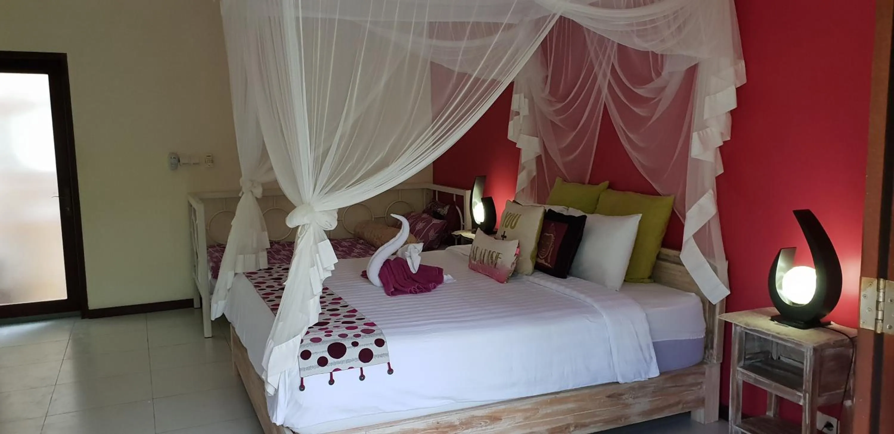 Bungalow with Patio in Nalini Resort