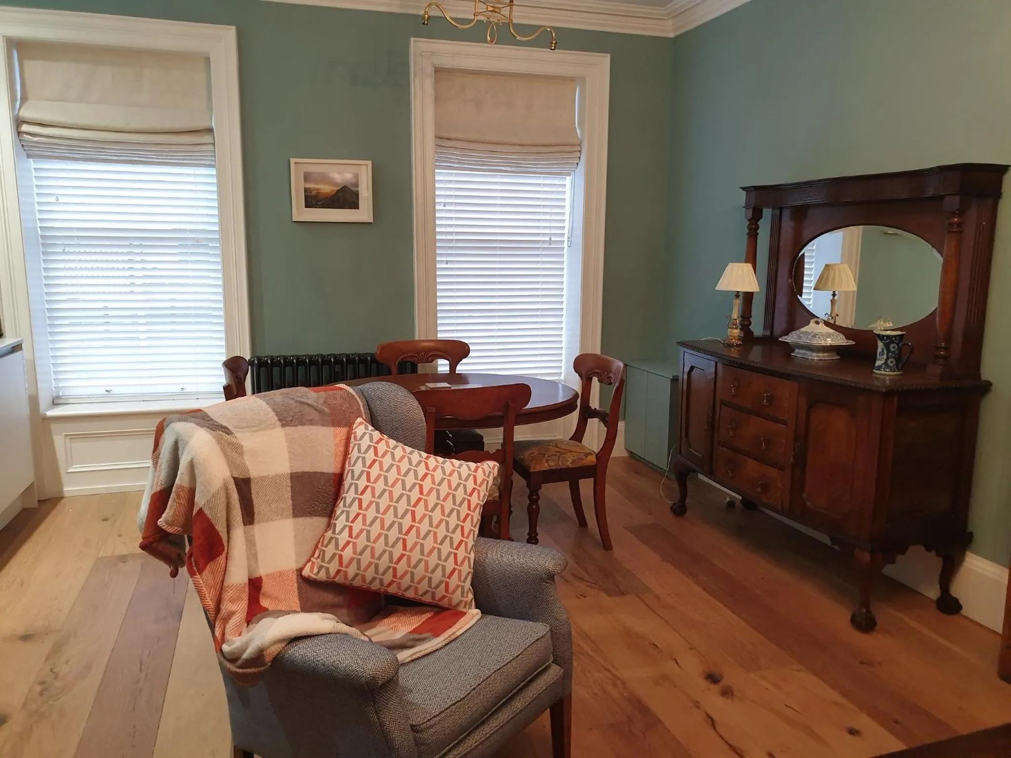 Two Bedroom Luxury Apartment – King Beds in Bishop's Gate Hotel