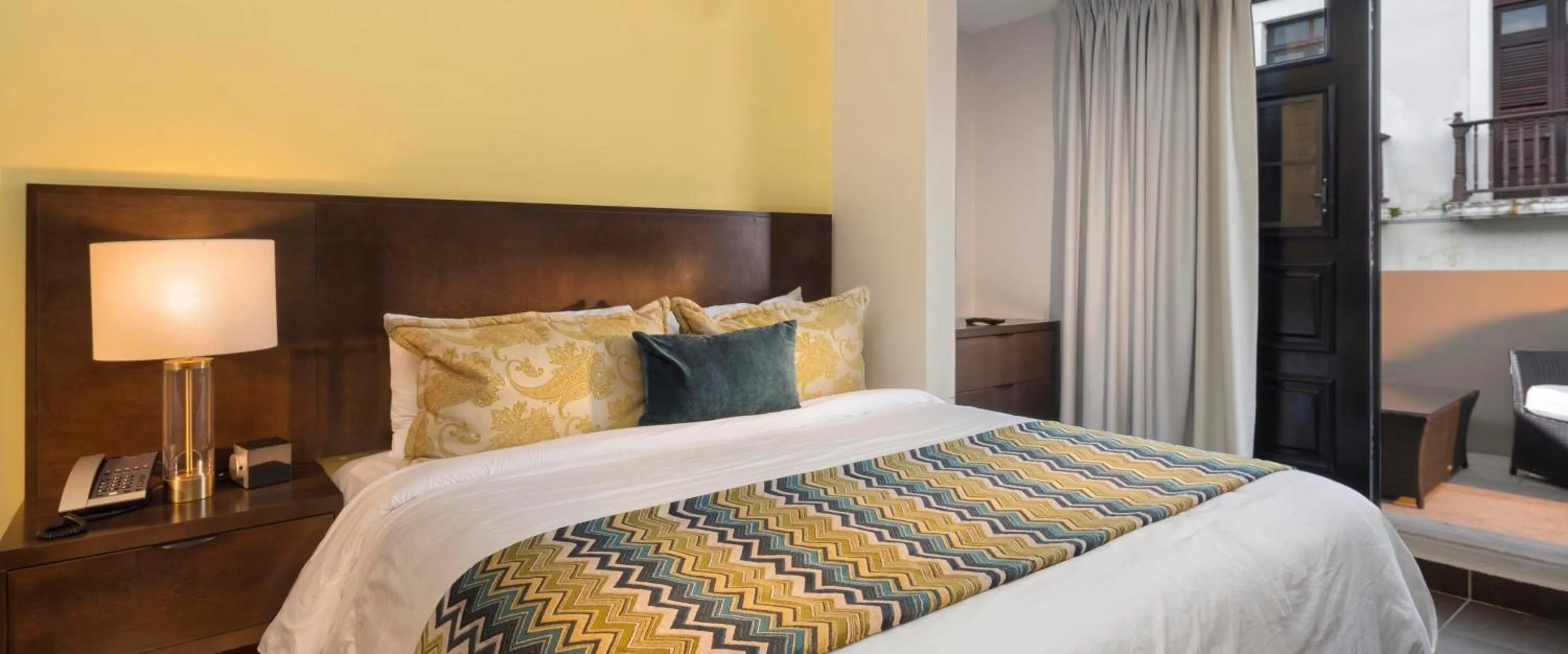 Terrace Suite in Decanter Hotel