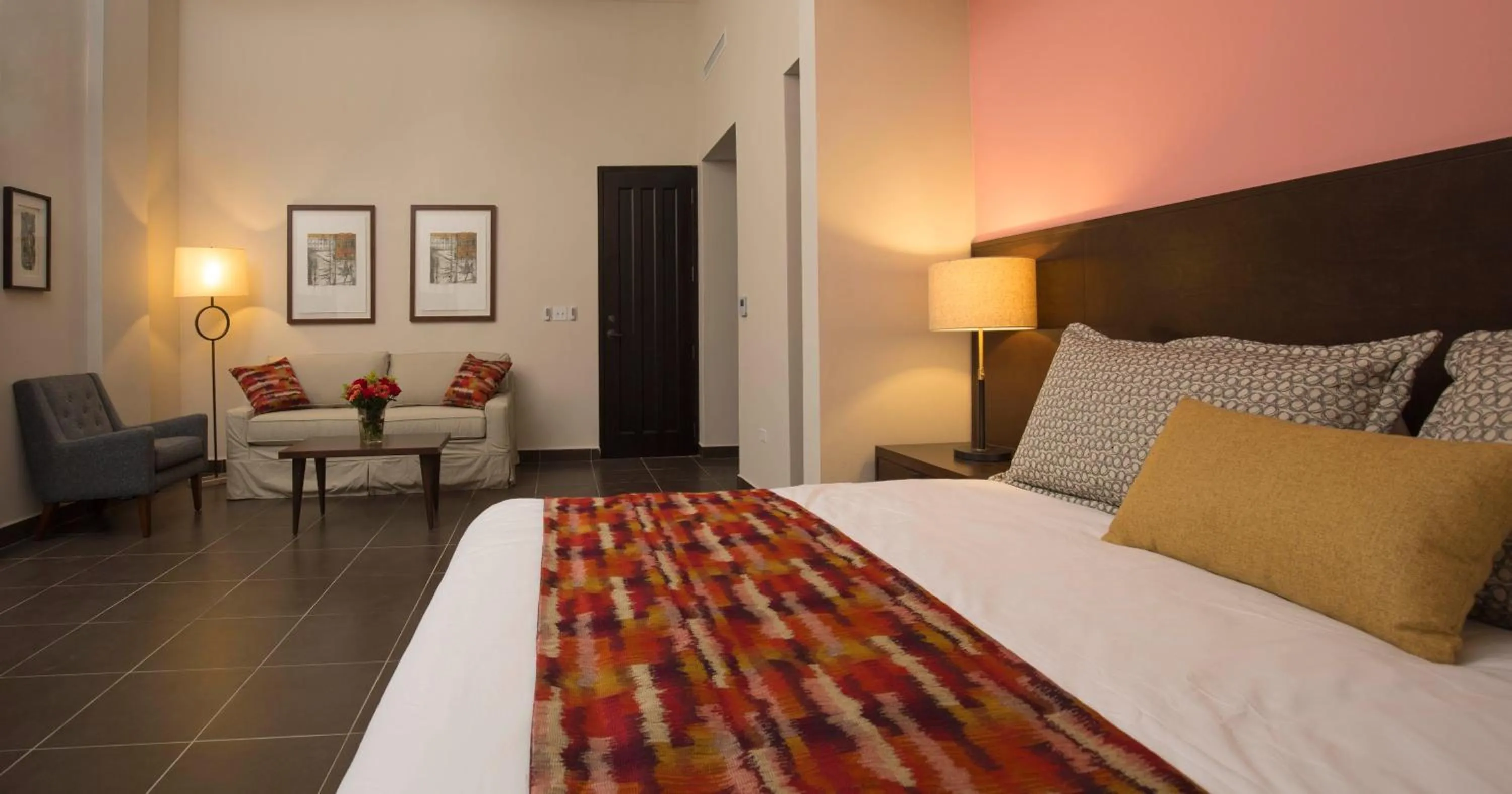 Balcony Suite in Decanter Hotel