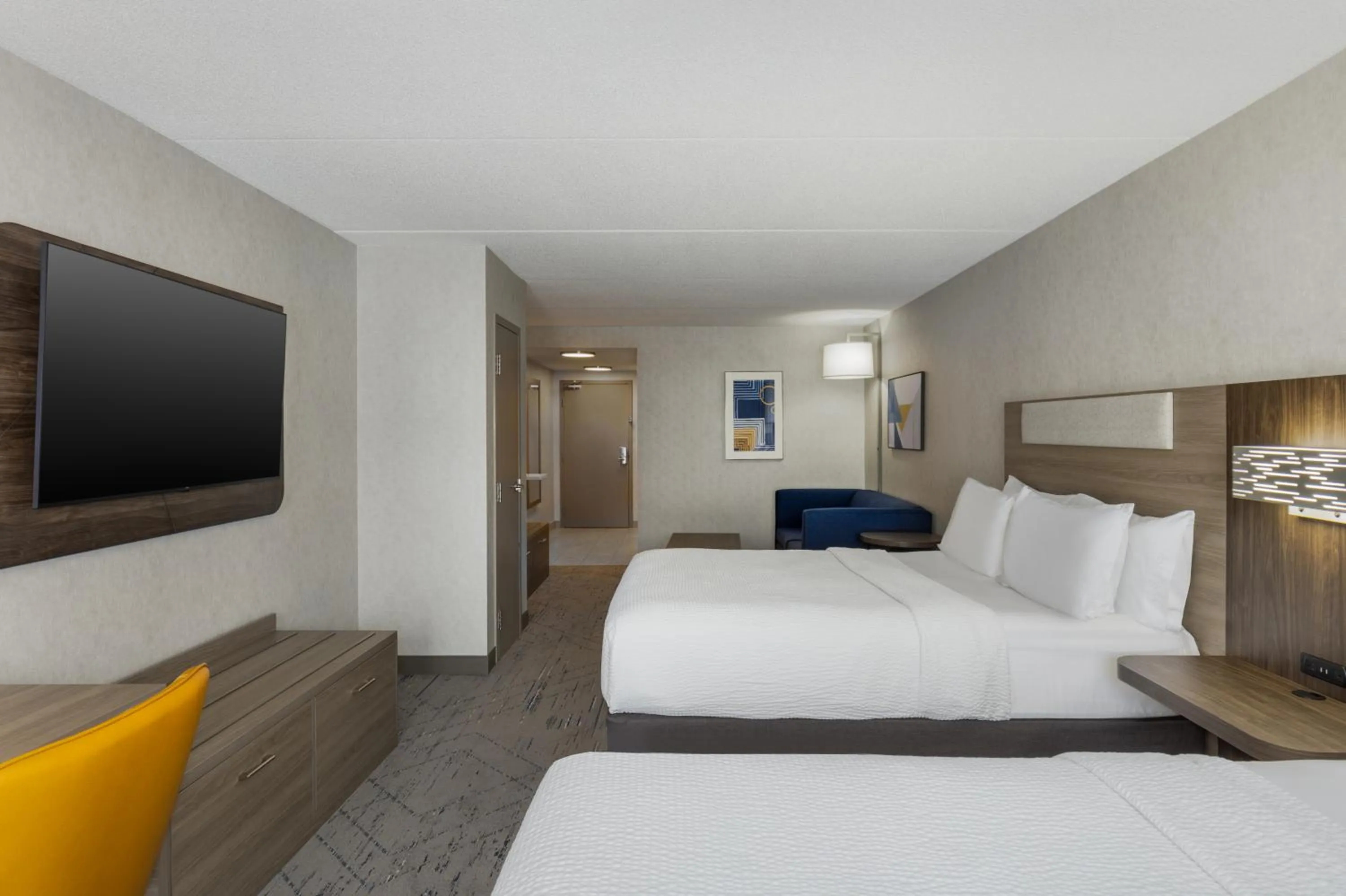 Queen Suite with Two Queen Beds in Holiday Inn Express & Suites Ottawa East-Orleans by IHG