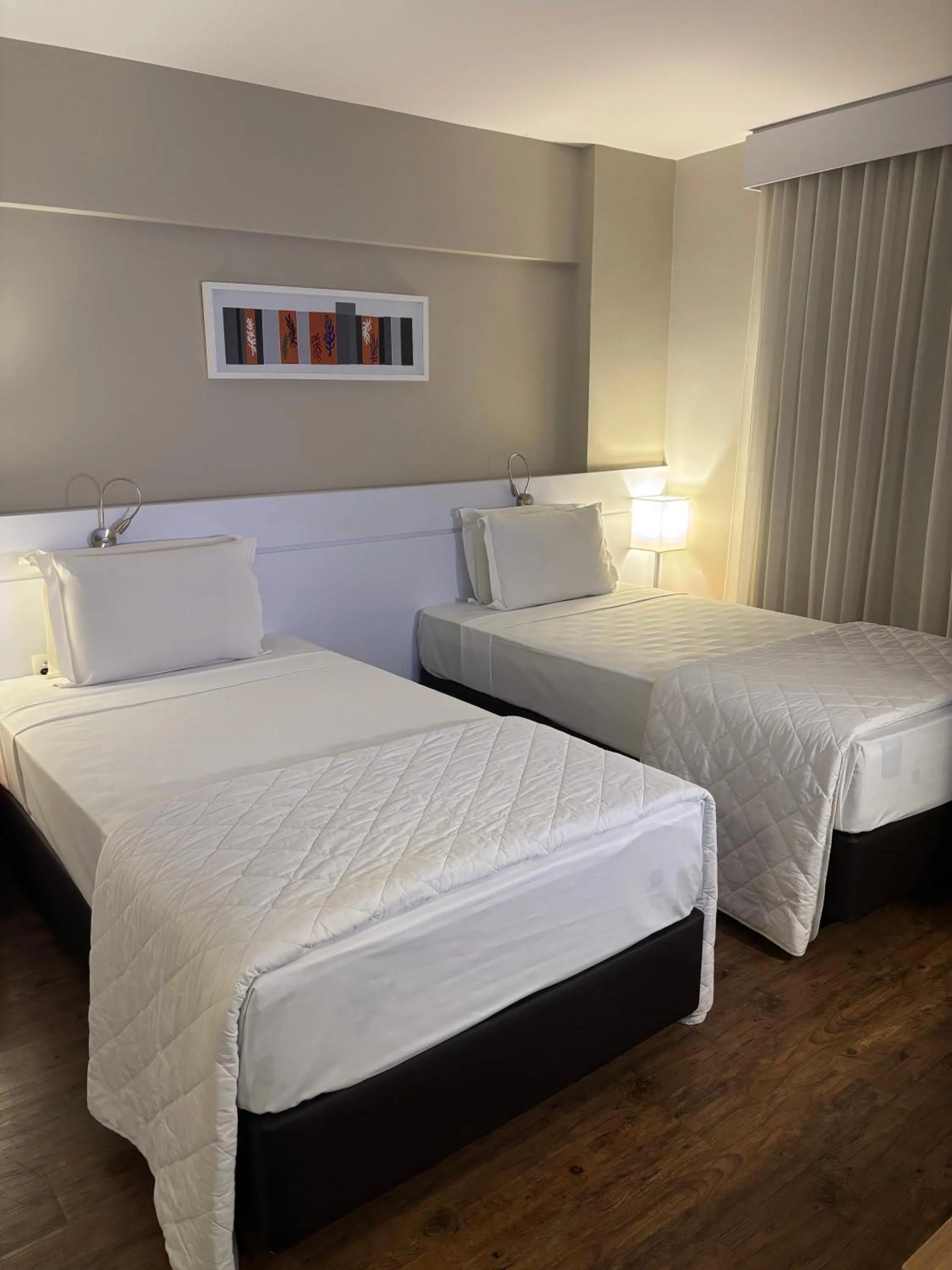 Luxe Twin Room with 2 Twin Beds in Intercity BH Expo
