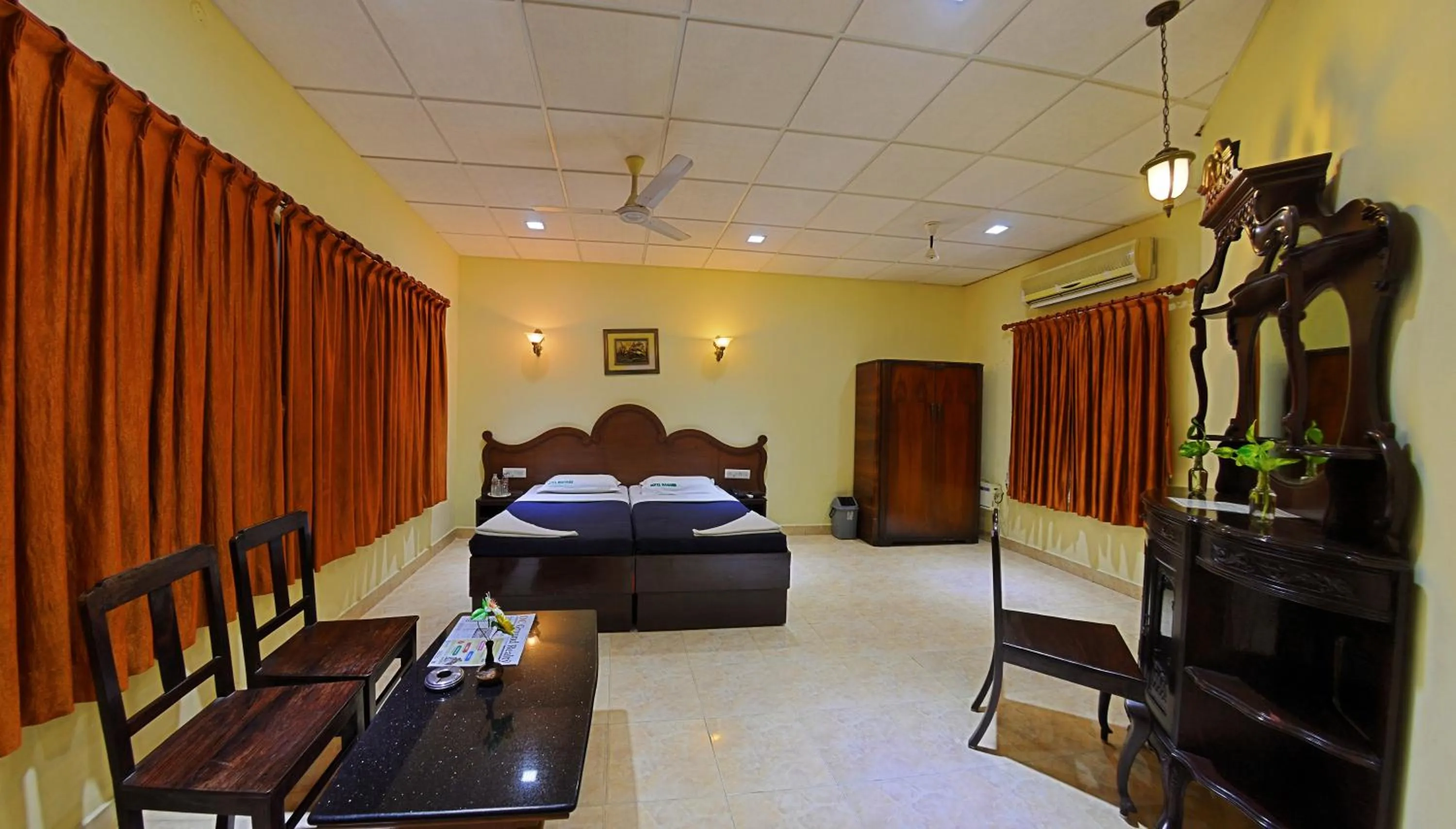 Deluxe Double Room - single occupancy in Hotel Mahabs