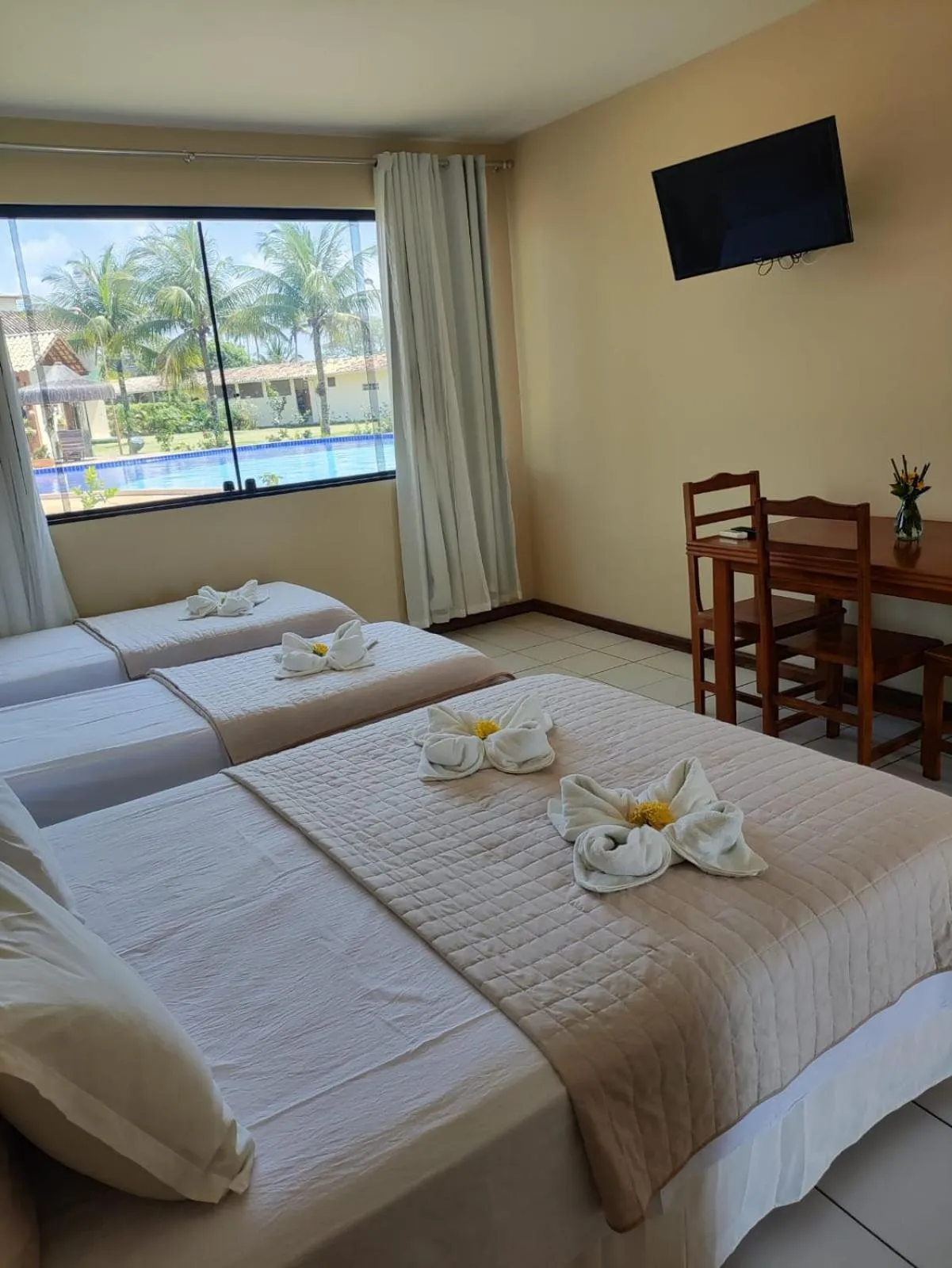 Triple Room with Private Bathroom in Hotel Real Comandatuba