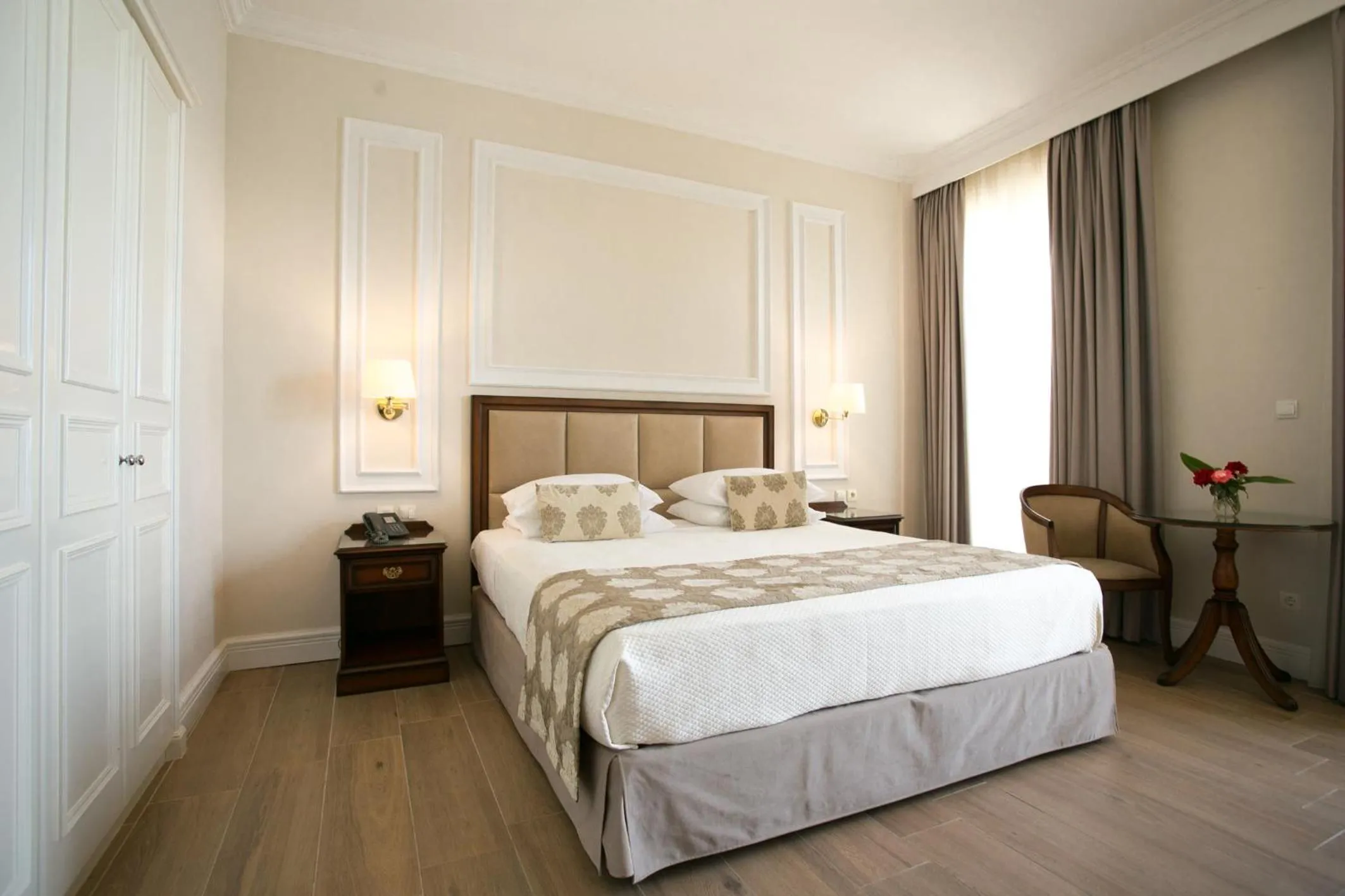 Deluxe Double Room with Sea View in Thermae Sylla Spa & Wellness Hotel