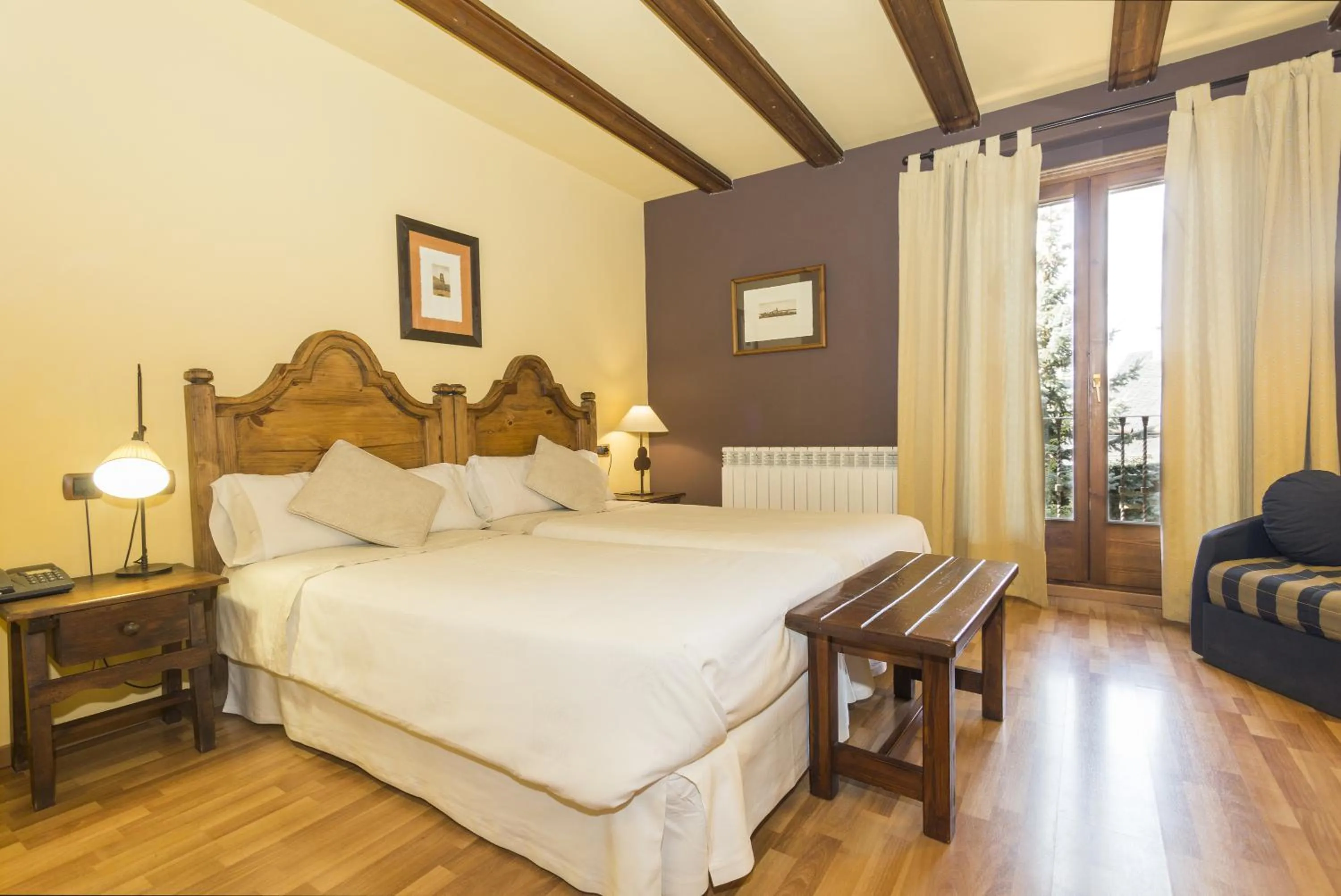 Single Room in Hotel Casa Cornel