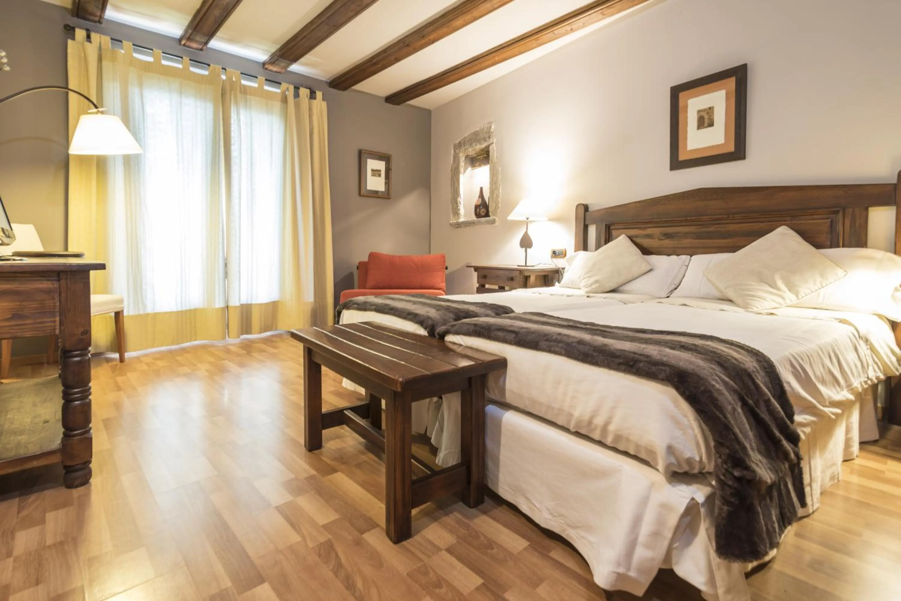 Twin Room in Hotel Casa Cornel