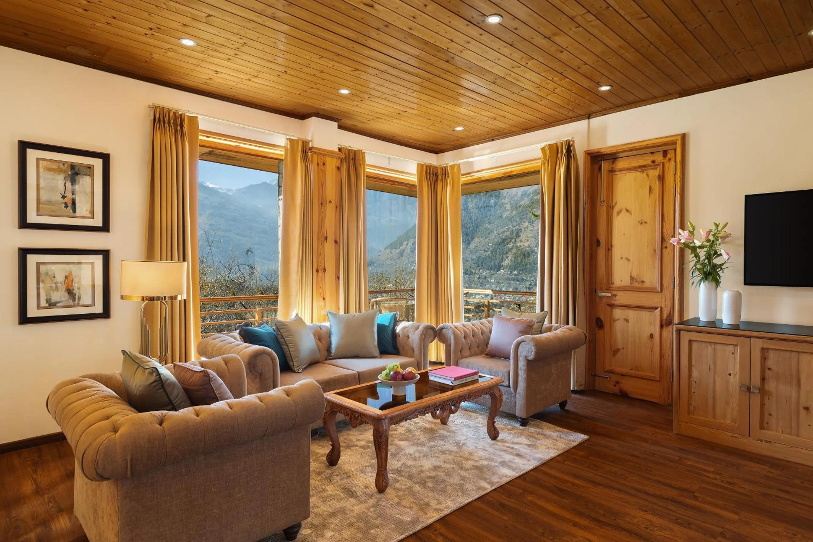 Premium Suite in Baragarh Resort & Spa, Manali- IHCL SeleQtions