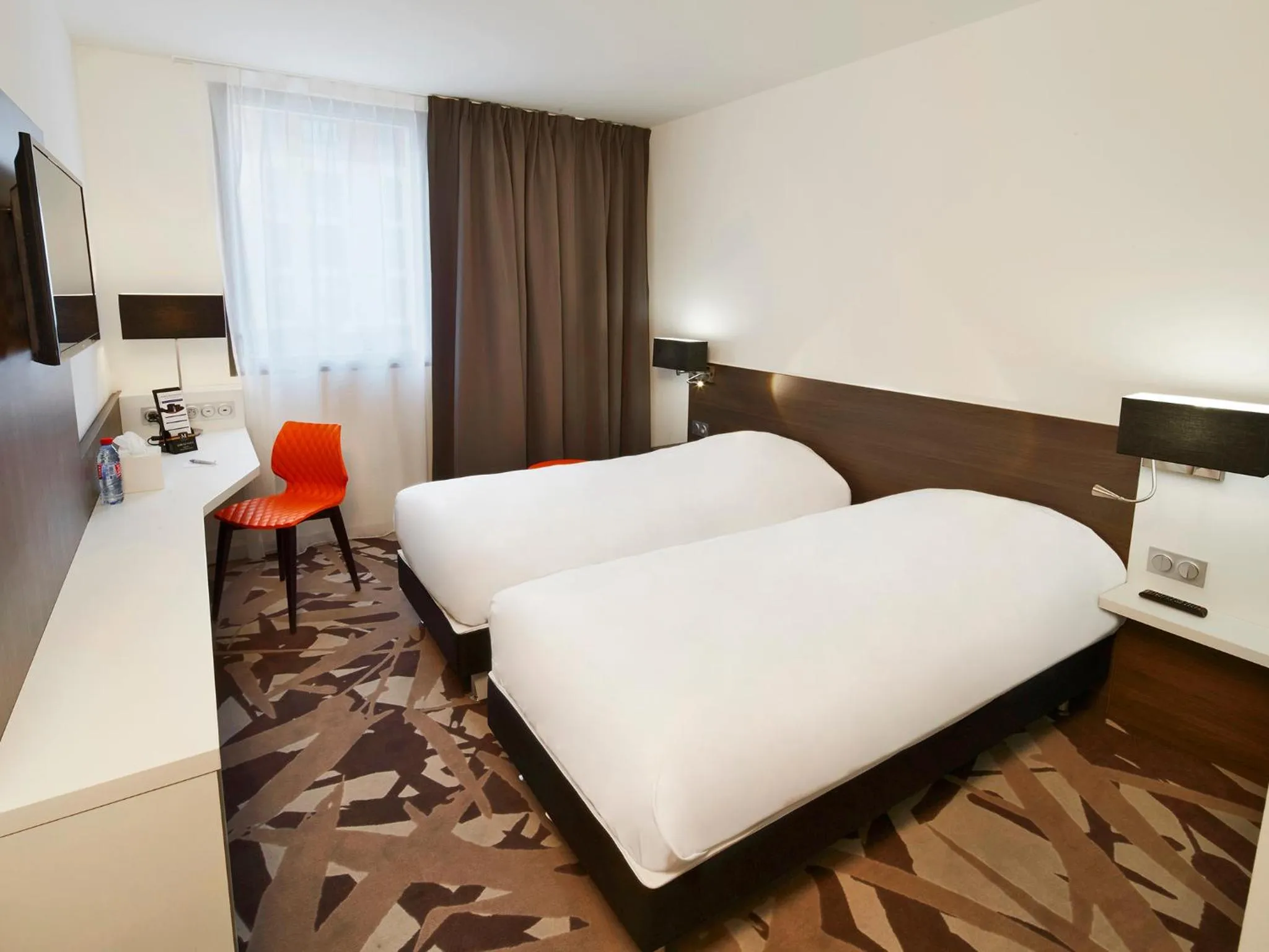 Twin Room in Kyriad Troyes Centre