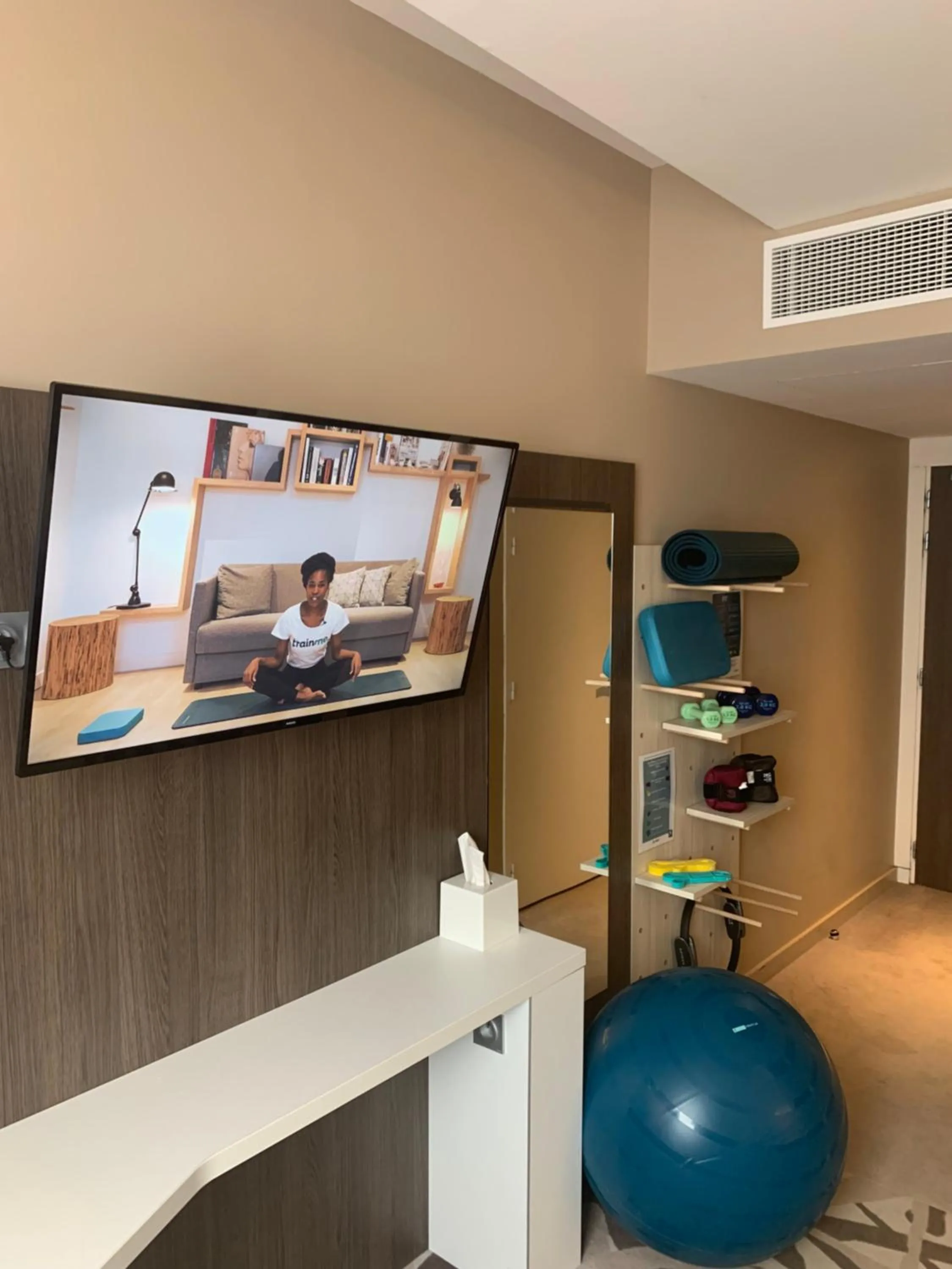 Fitup Room - 1 Double Bed in Kyriad Troyes Centre