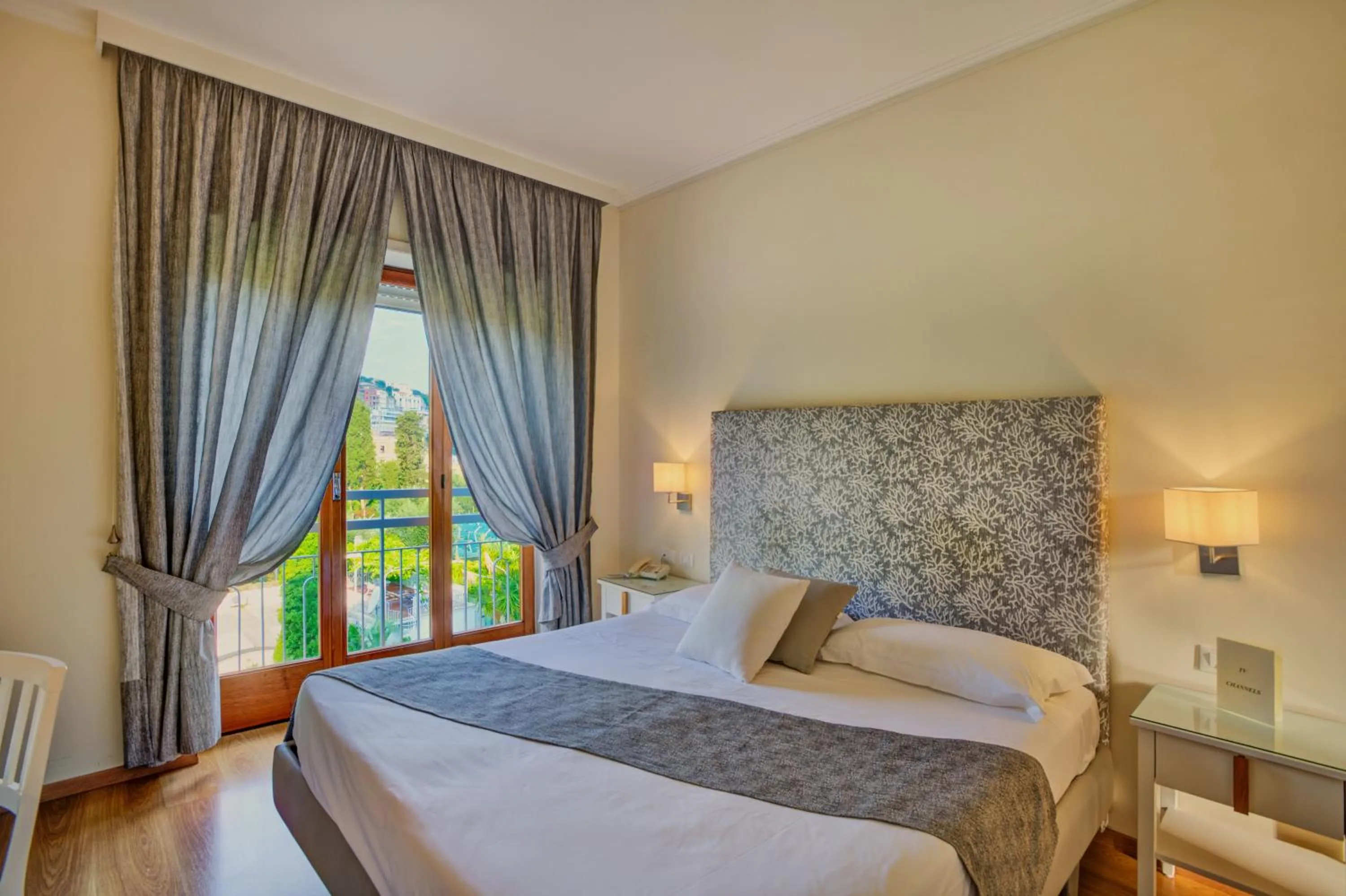 Double or Twin Room with Garden View in Boutique Hotel Regina