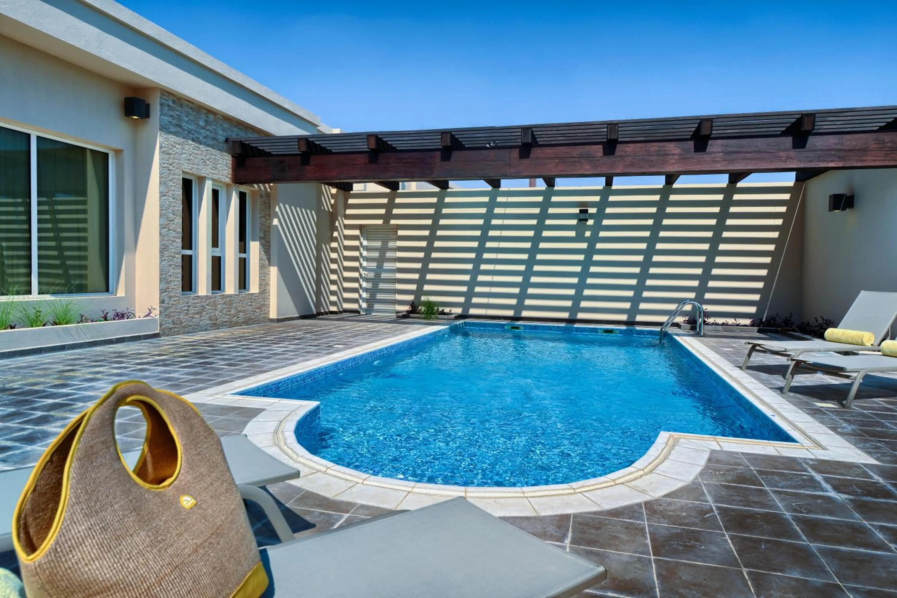 1 hour watersports included - Fourbedroom villa sea view with Private Pool in Simaisma A Murwab Resort