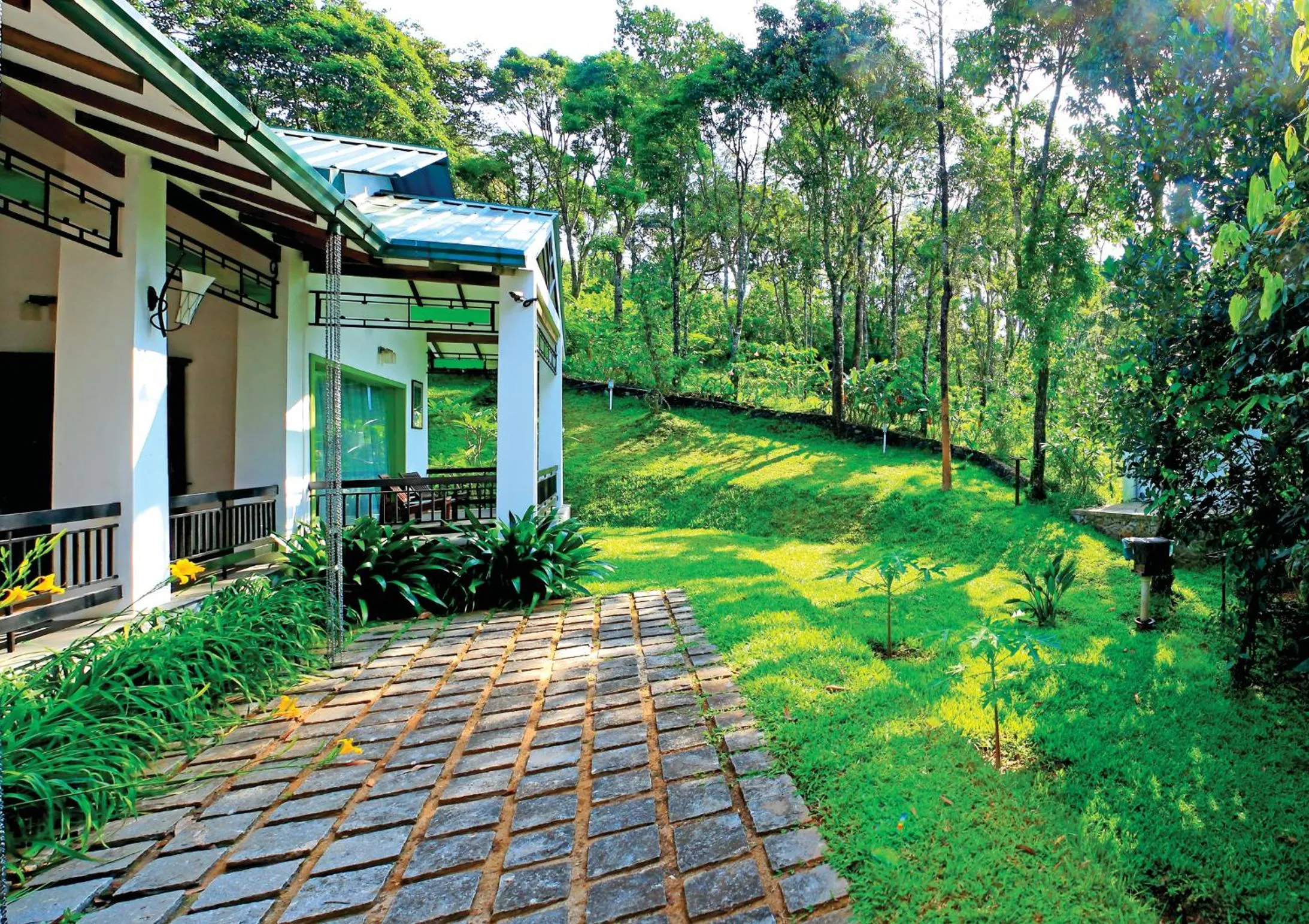 Suite with Garden View in Reen Resorts Aanavilasam Plantation Thekkady