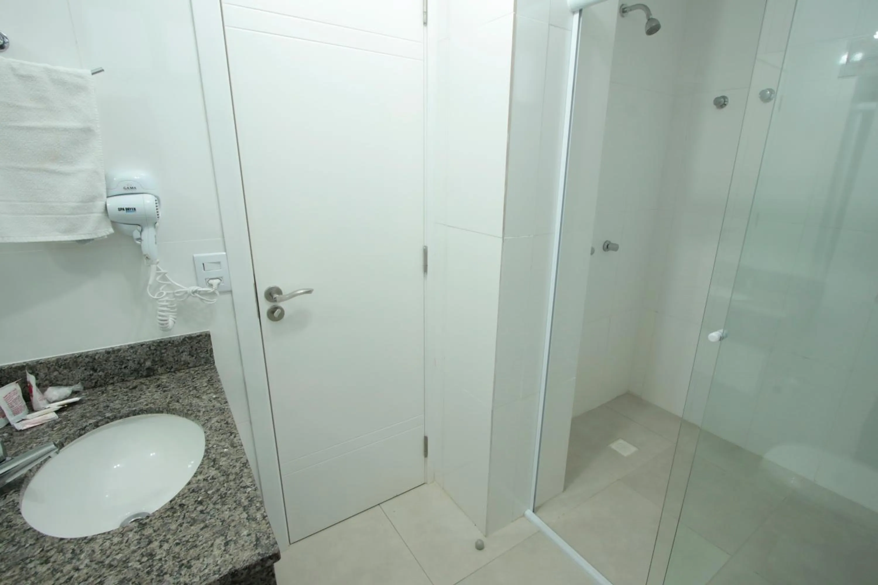 Luxury Triple Room in Life Hotel Torres