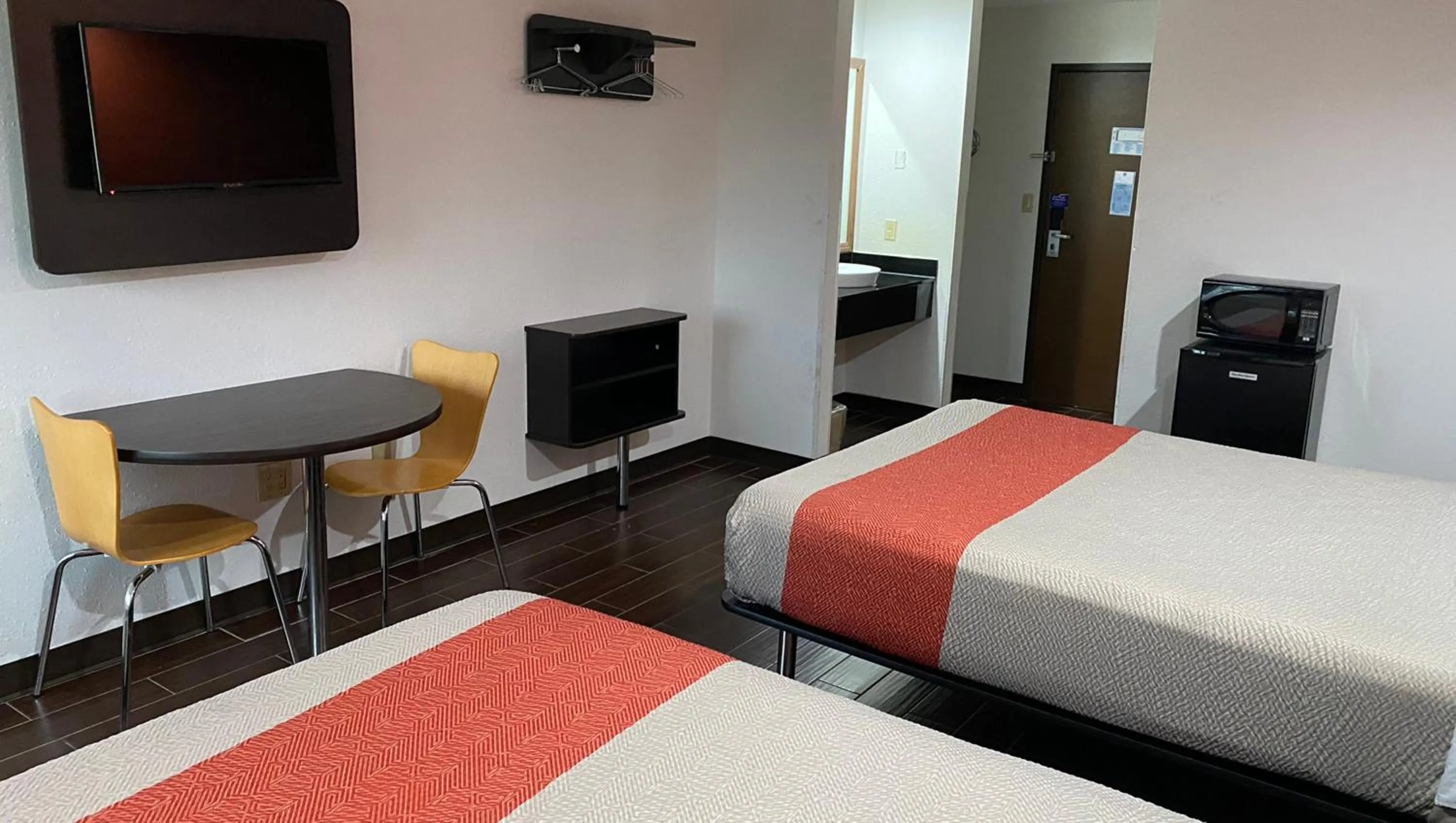 Queen Room with Two Queen Beds Pet Friendly  in Relax Inn