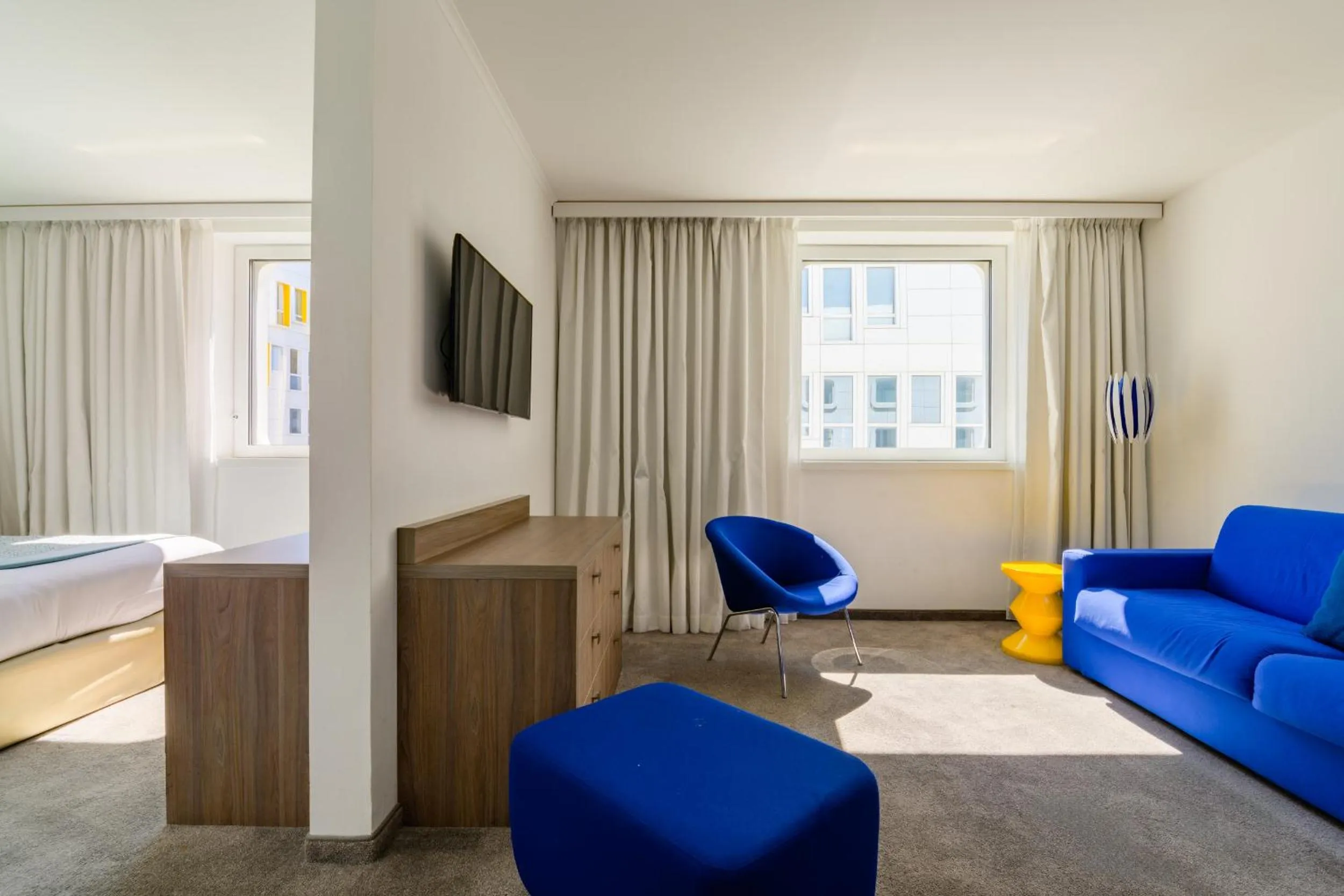 Junior Suite in Golden Tulip Marseille Euromed