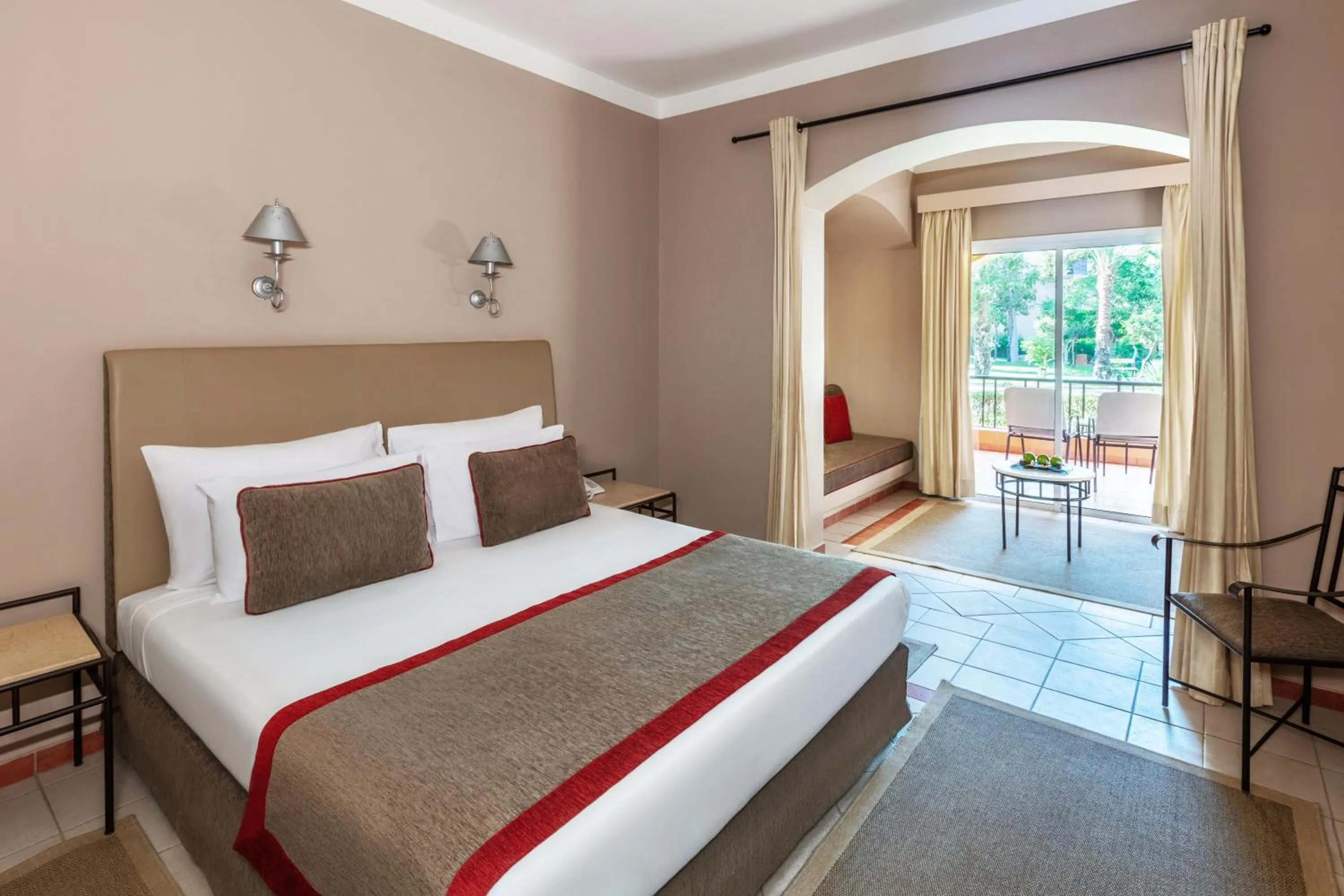 Family, Queen or Twin Bed, Garden View in JAZ Makadi Oasis Resort