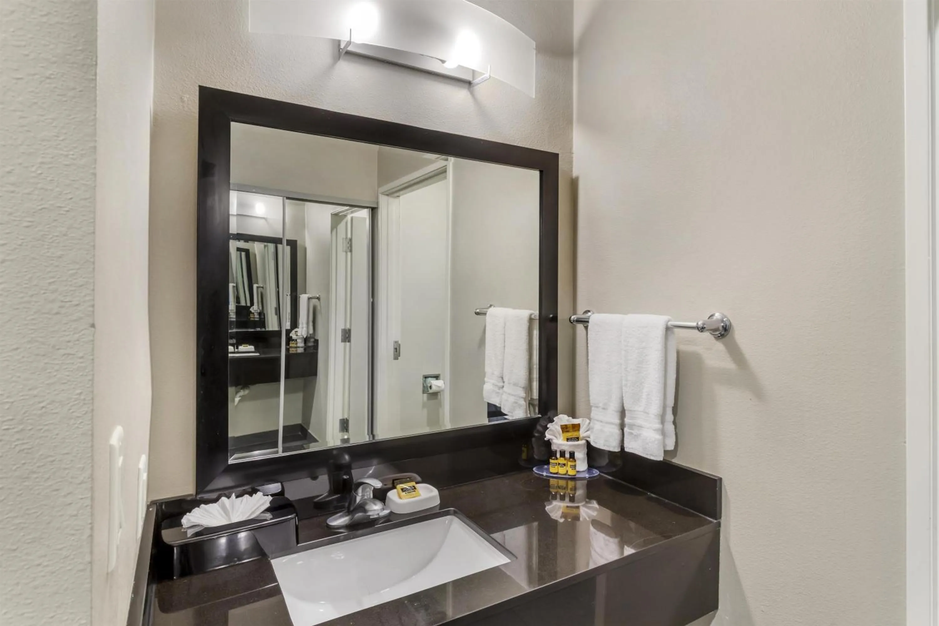 King Room - Non-Smoking in Best Western Plus Laredo Inn & Suites