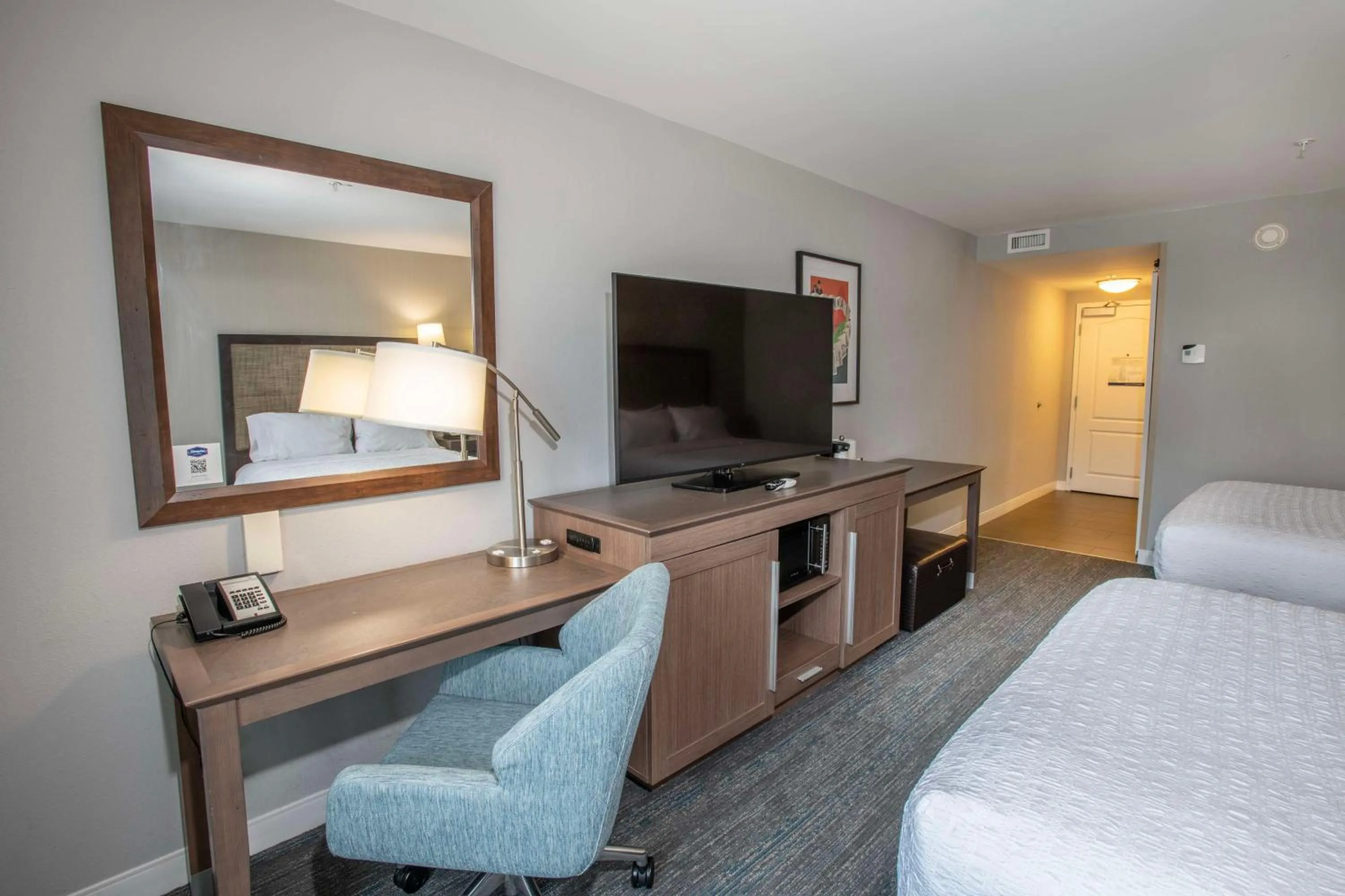 Queen Room with Two Queen Beds - Hearing Access/Non-Smoking in Hampton Inn & Suites - Cincinnati/Kenwood, OH