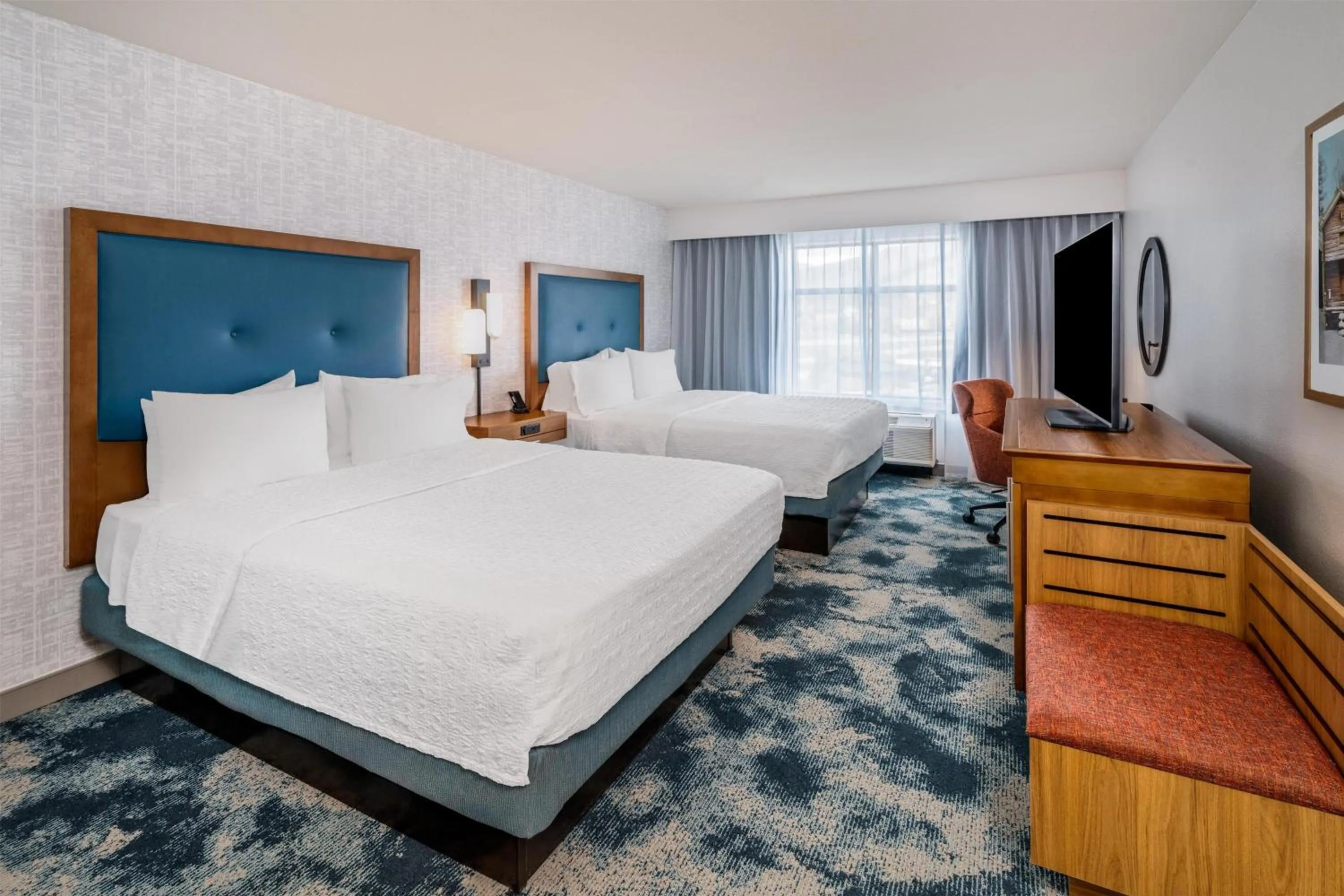 Queen Room with Two Queen Beds - Hearing Access/Non-Smoking in Hampton Inn & Suites Silverthorne