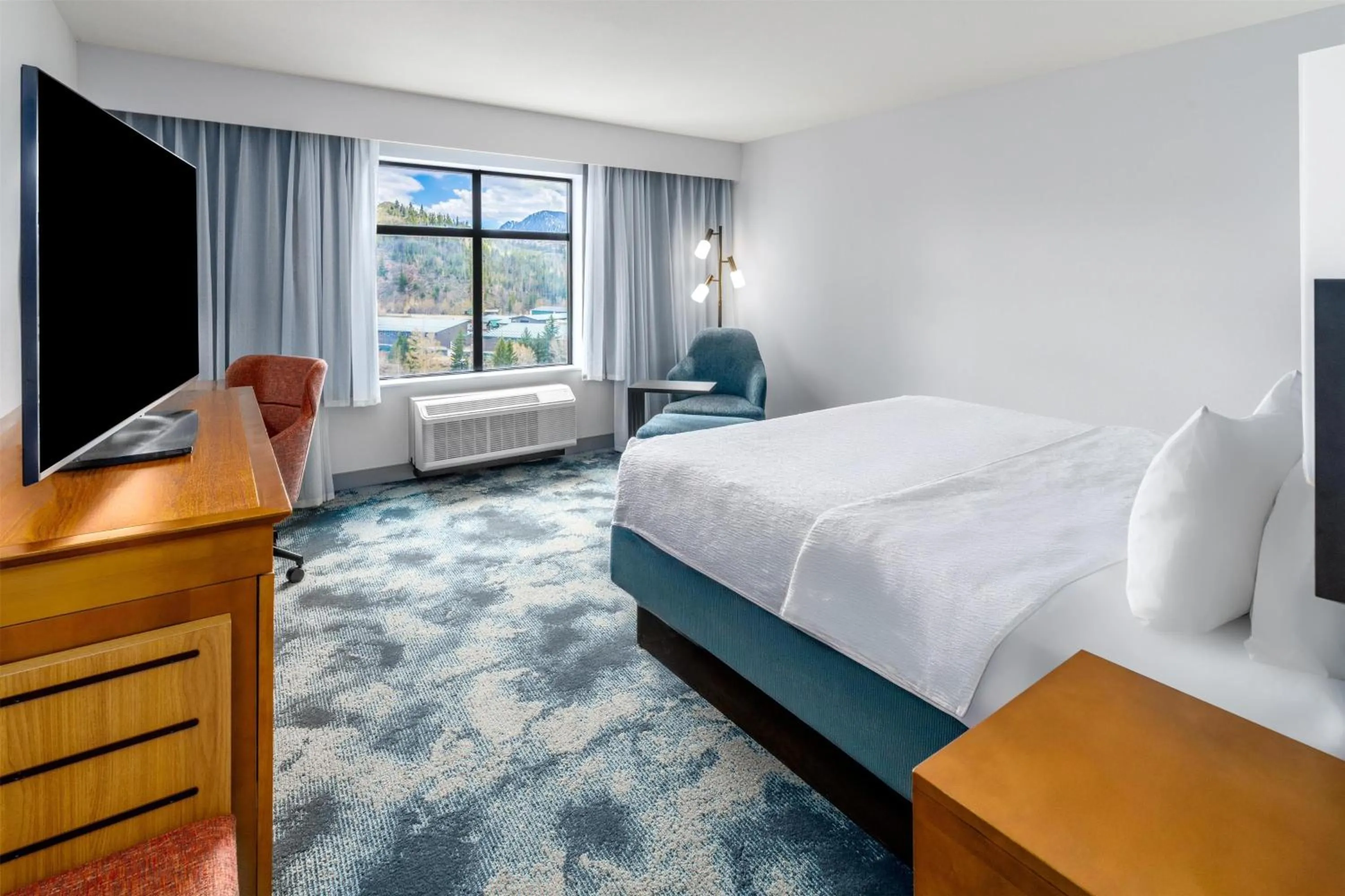 Premium King Room - Non-Smoking in Hampton Inn & Suites Silverthorne