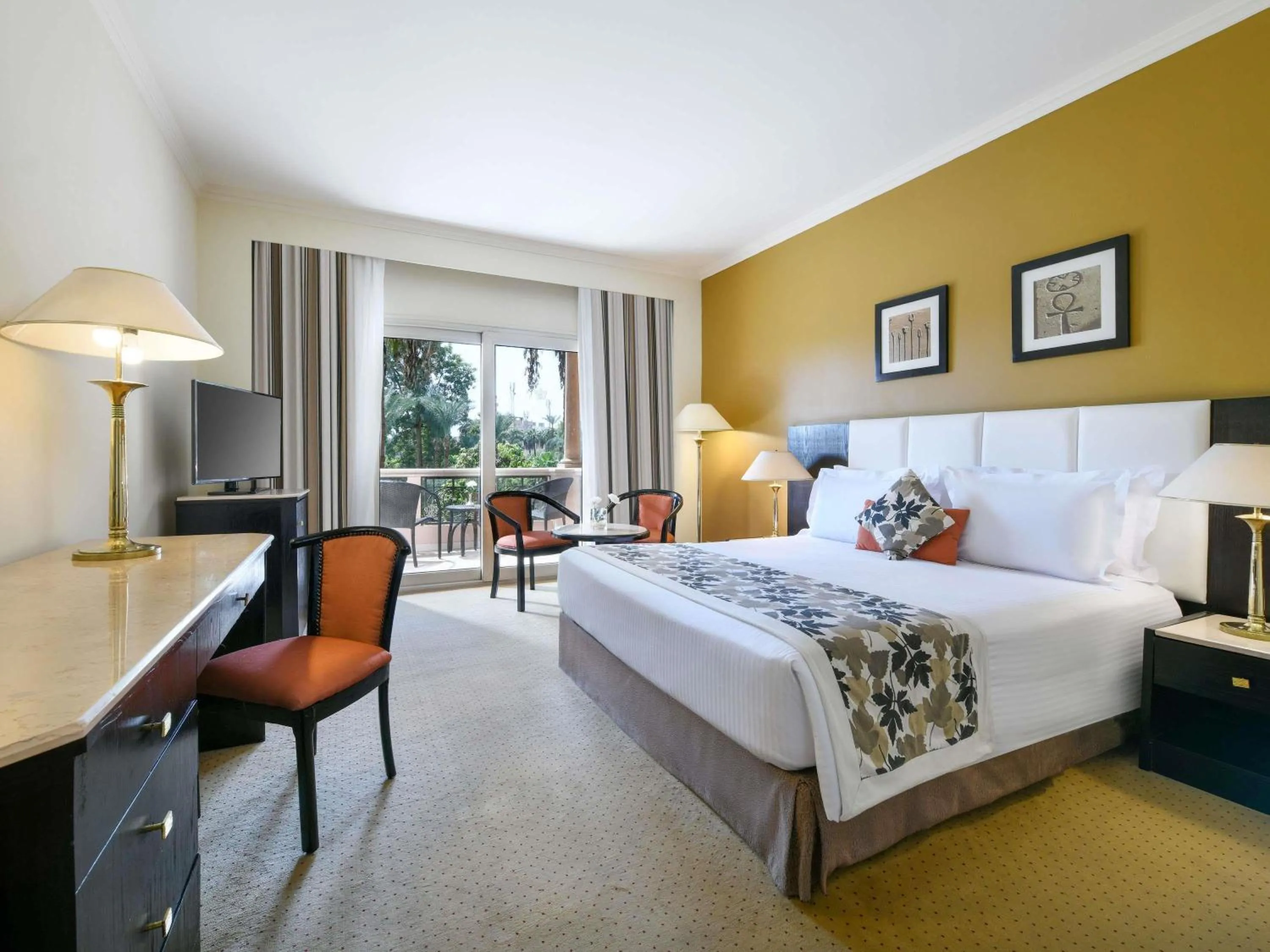 Classic Room with 1 King Bed with Garden View in Pavillon Winter Luxor