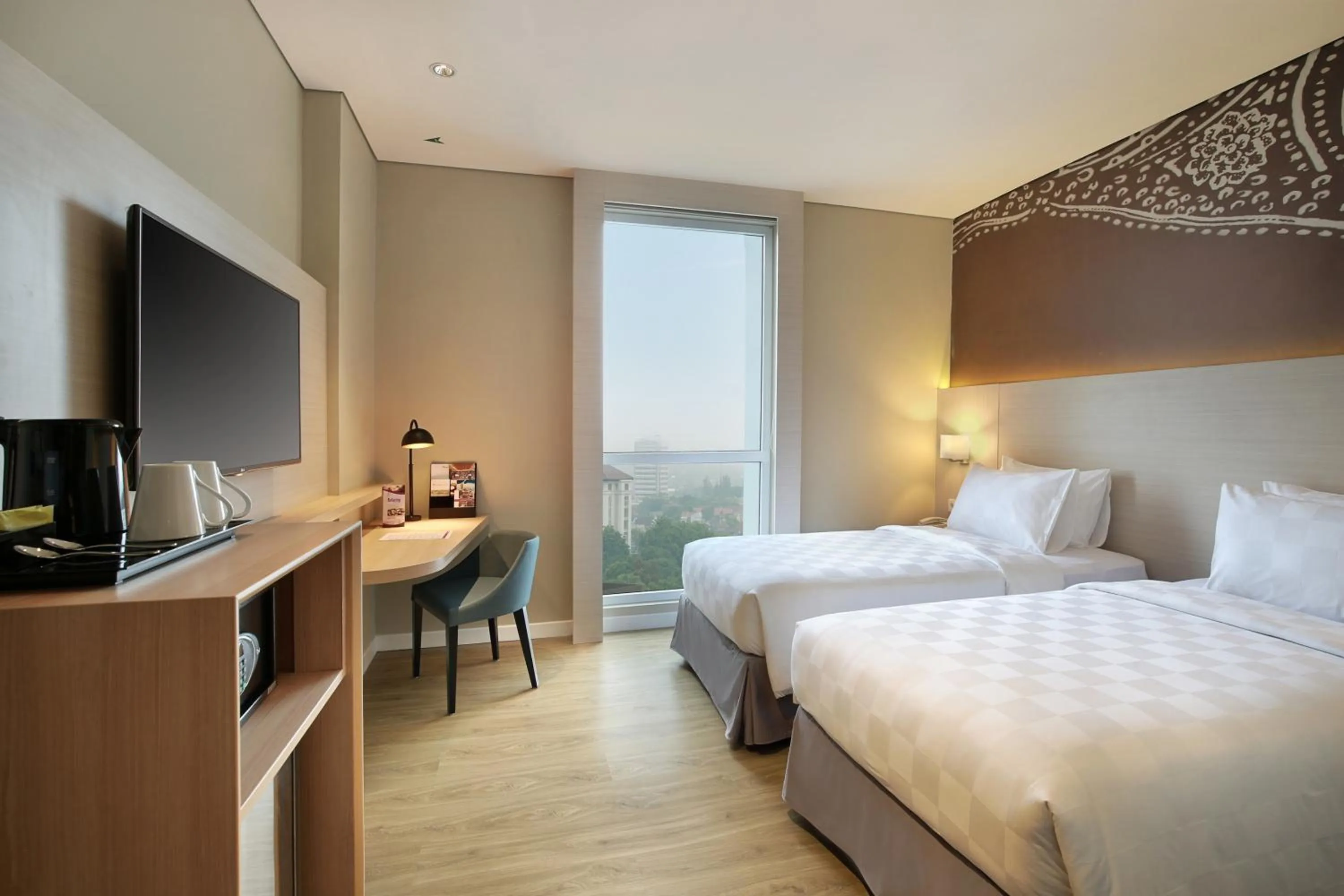 Deluxe Twin Room in Swiss-Belinn Saripetojo Solo