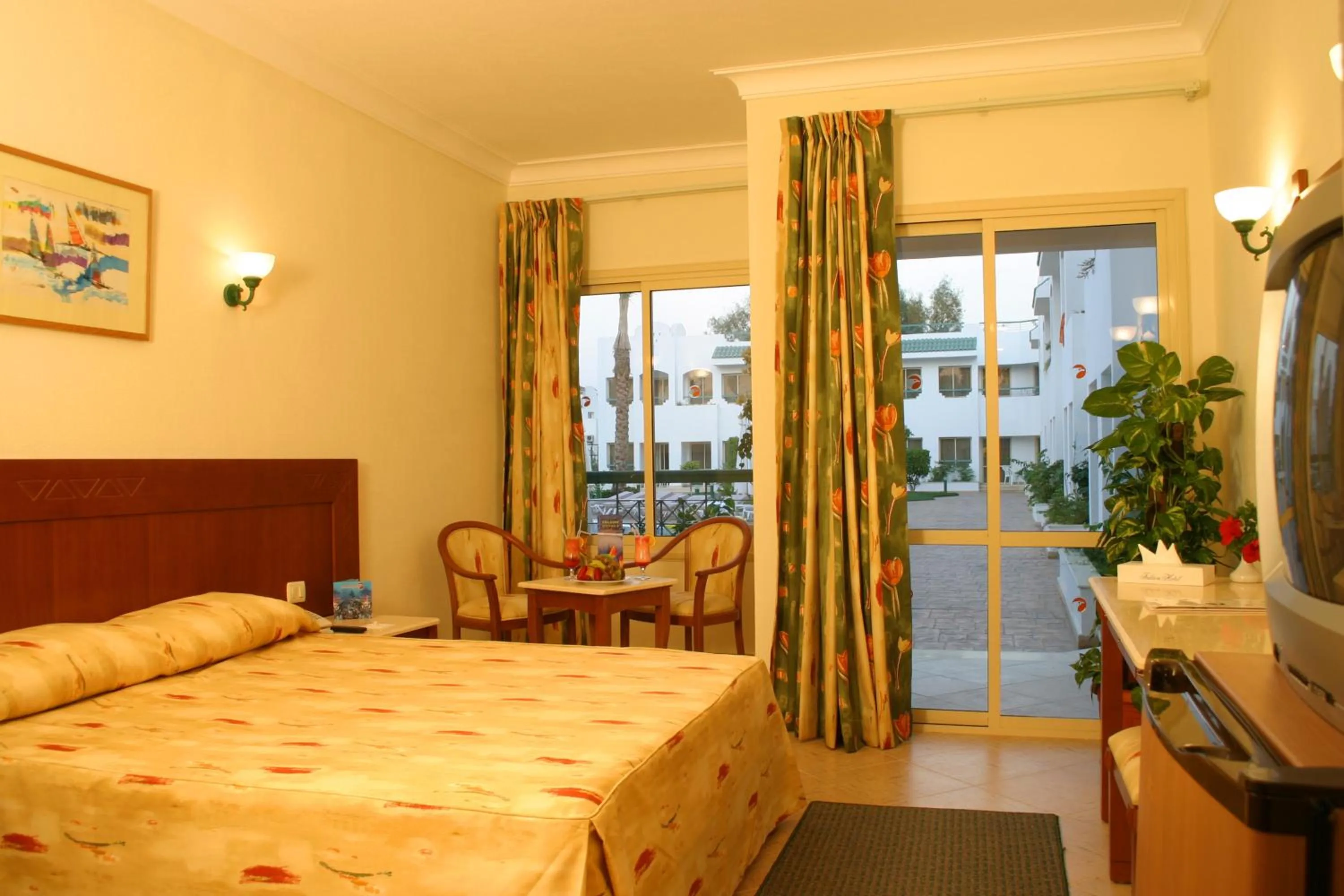 Standard Single Room in Falcon Hills Hotel