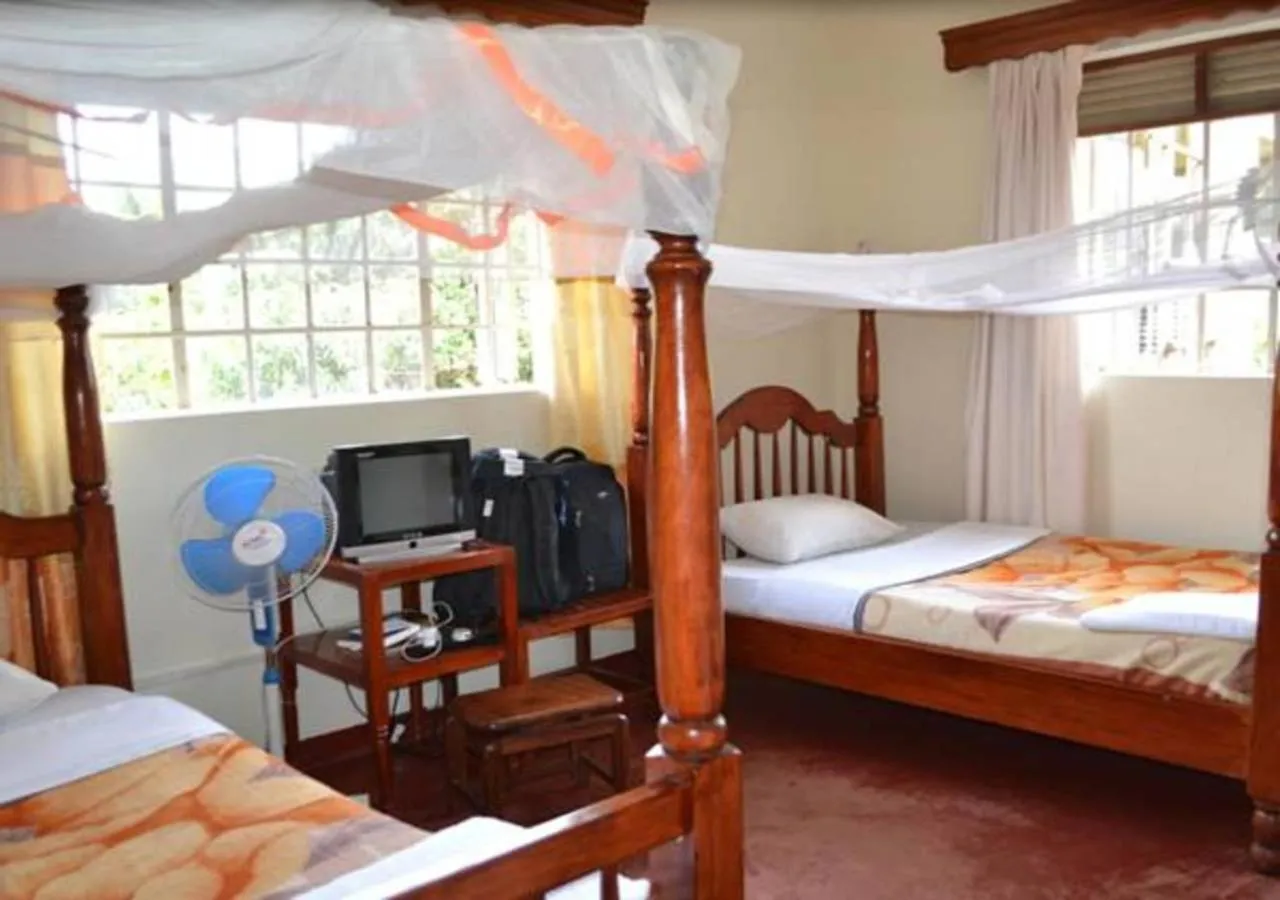 Twin Room in Skyway Hotel