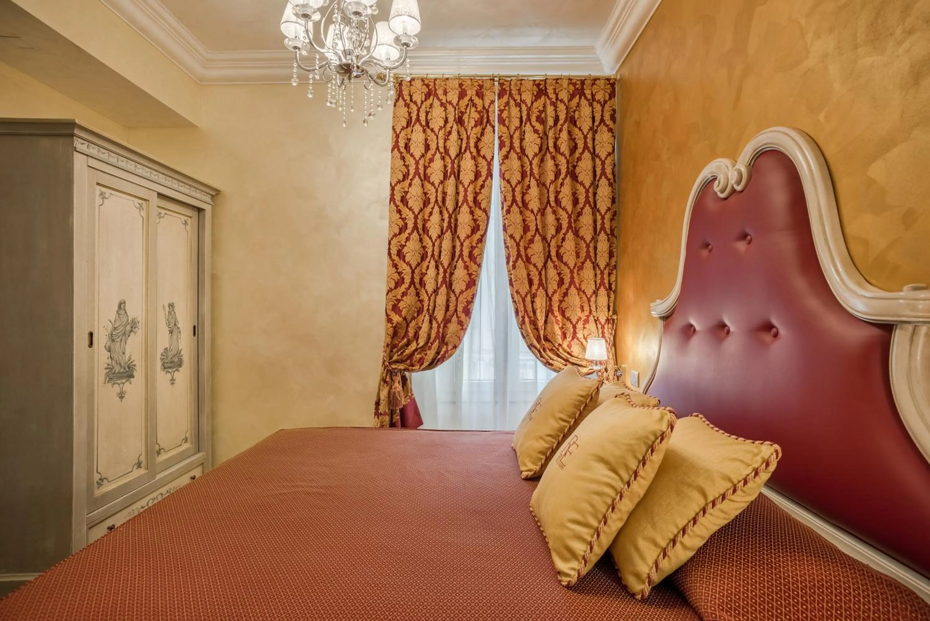 Economy Double Room in Relais Empire