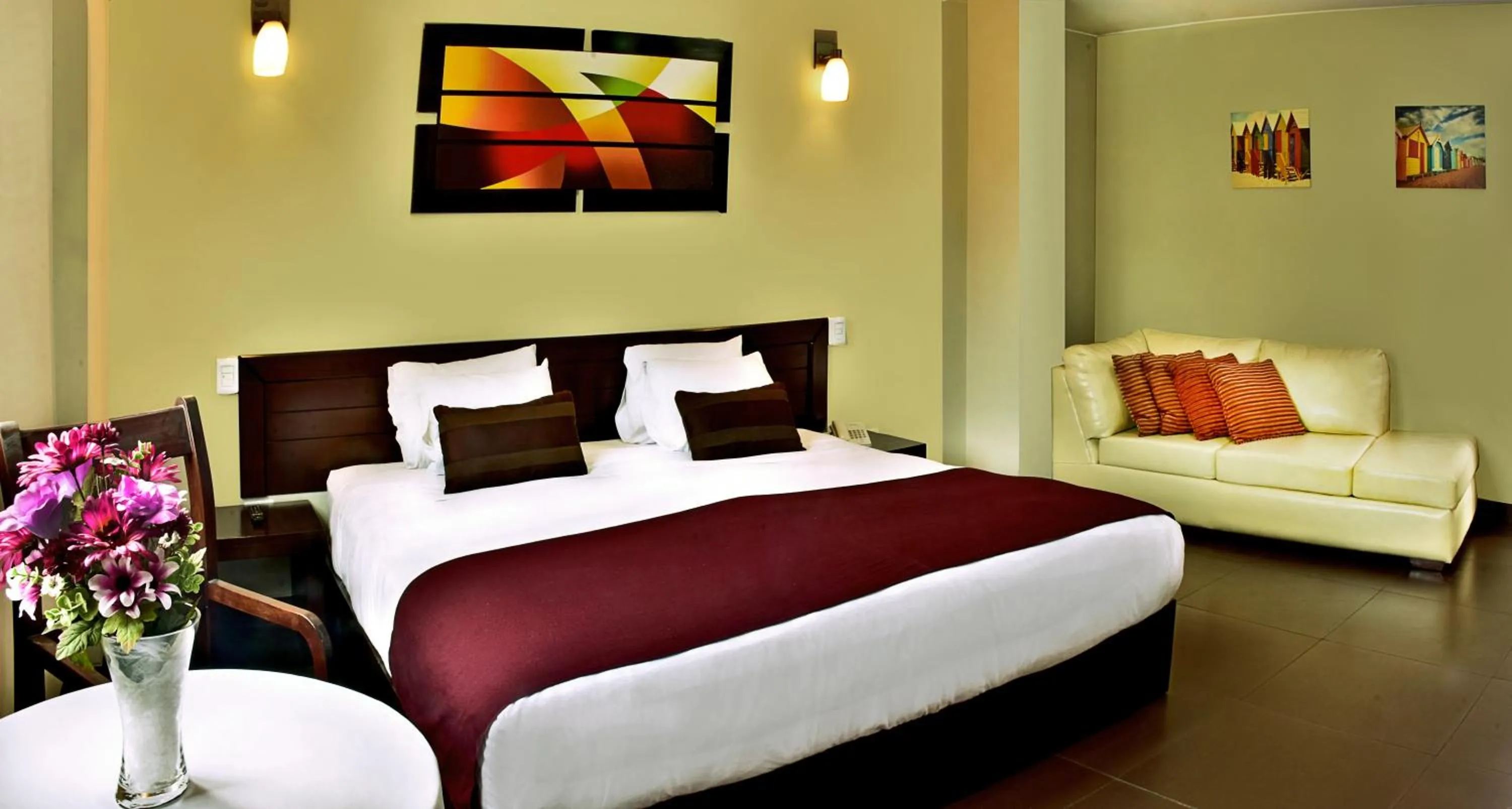 Suite in Hoteles Riviera Mansion