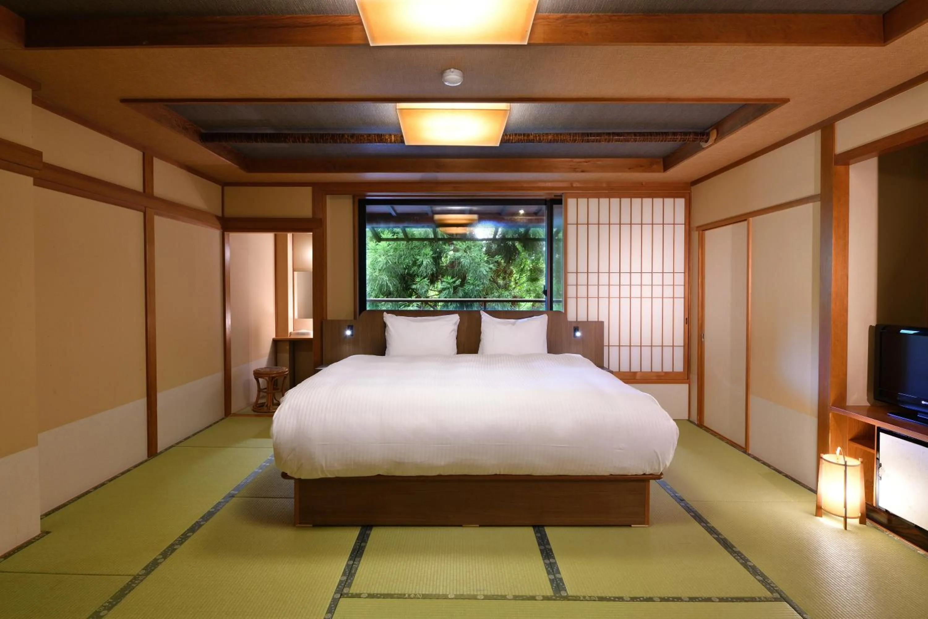 Double Room with Tatami Area and Open Air Bath - 1st Floor in Yunogo Onsen HOTEL YUNOMORI BISYUNKAKU
